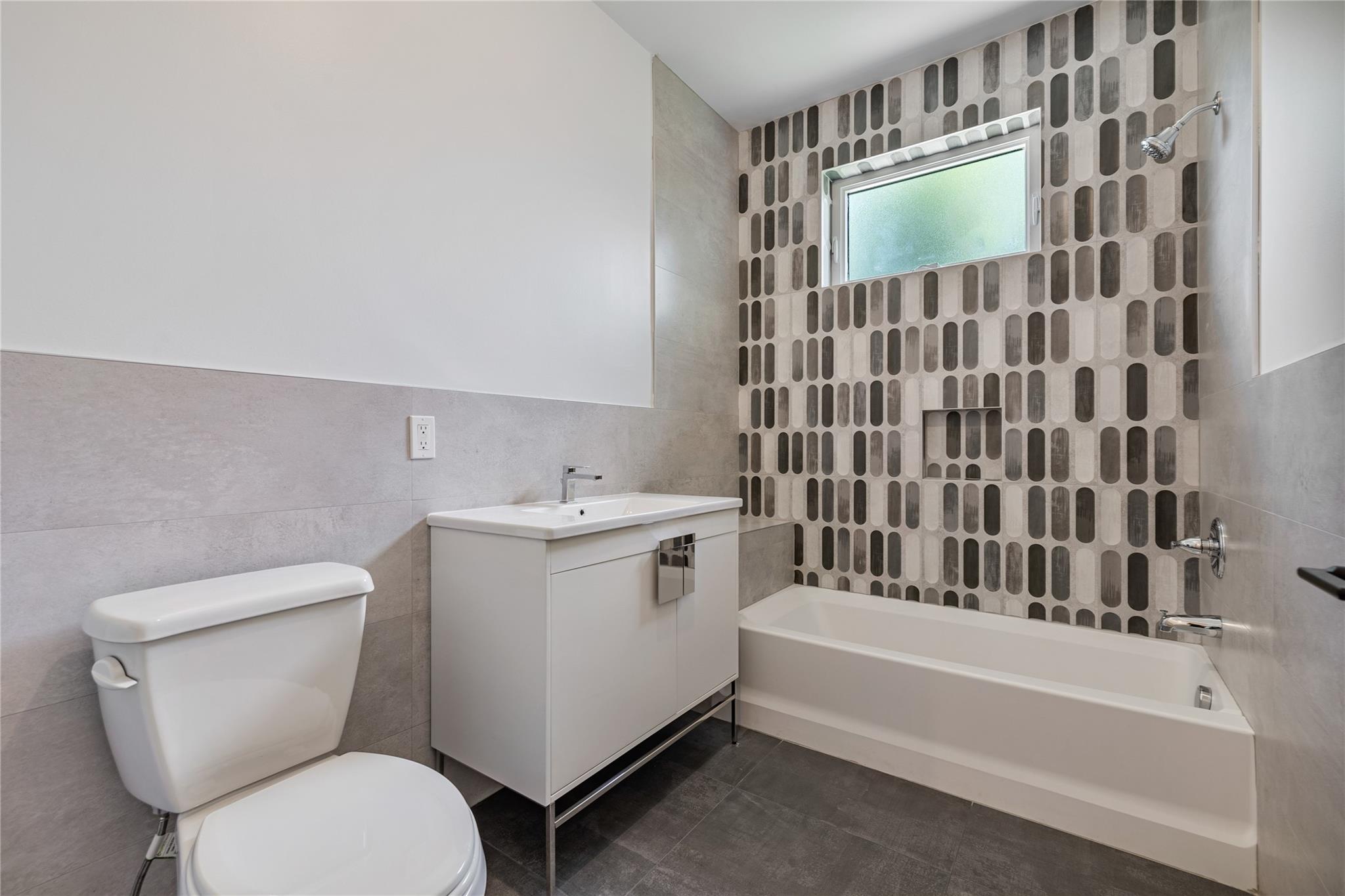 24 Suffern Place # 201, Monsey, NY 10952