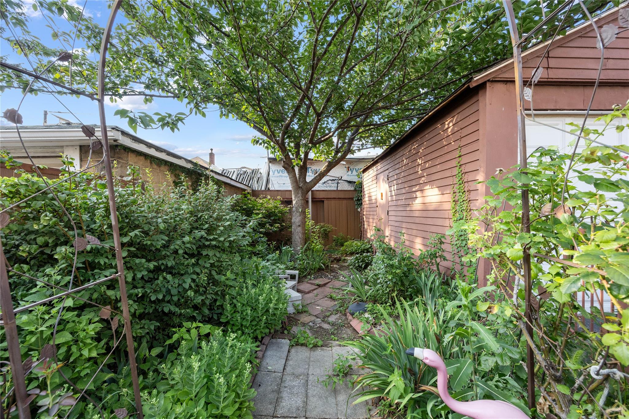 2121 Quimby Avenue, Bronx, NY 10473