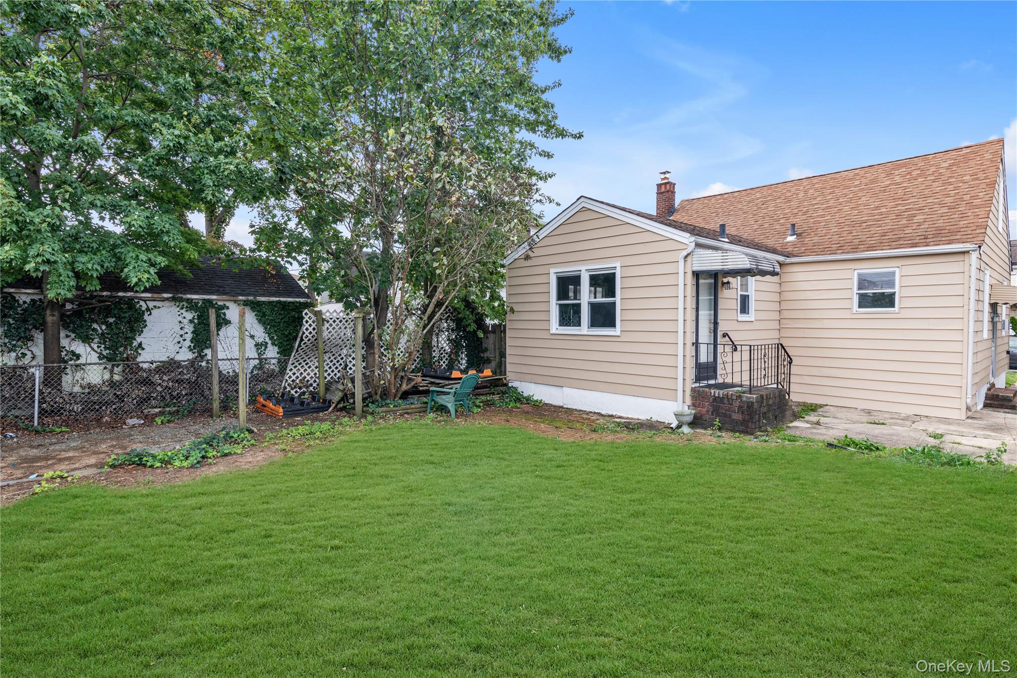 191 Litchfield Avenue, Elmont, NY 11003