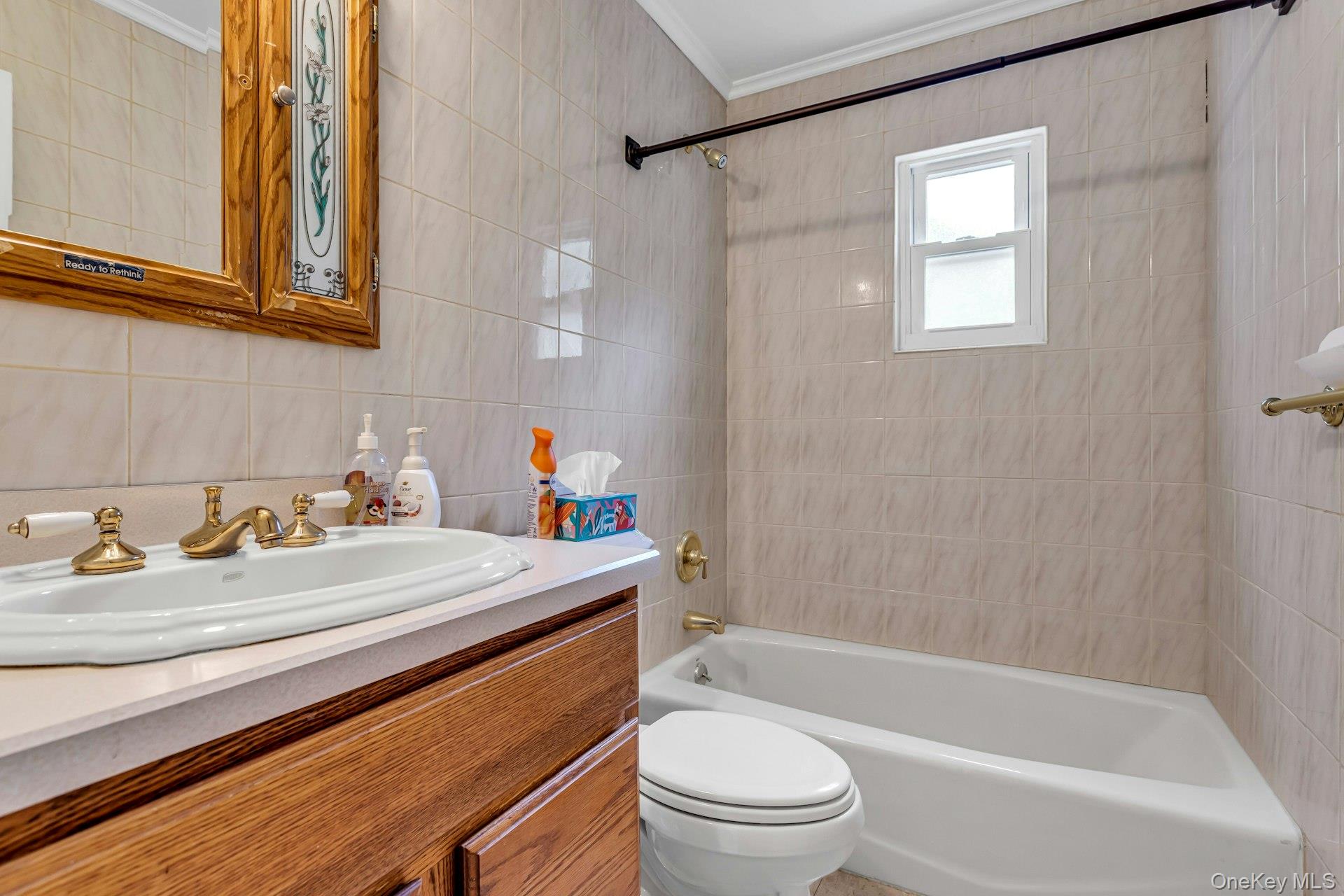 35 Willits Road, Glen Cove, NY 11542