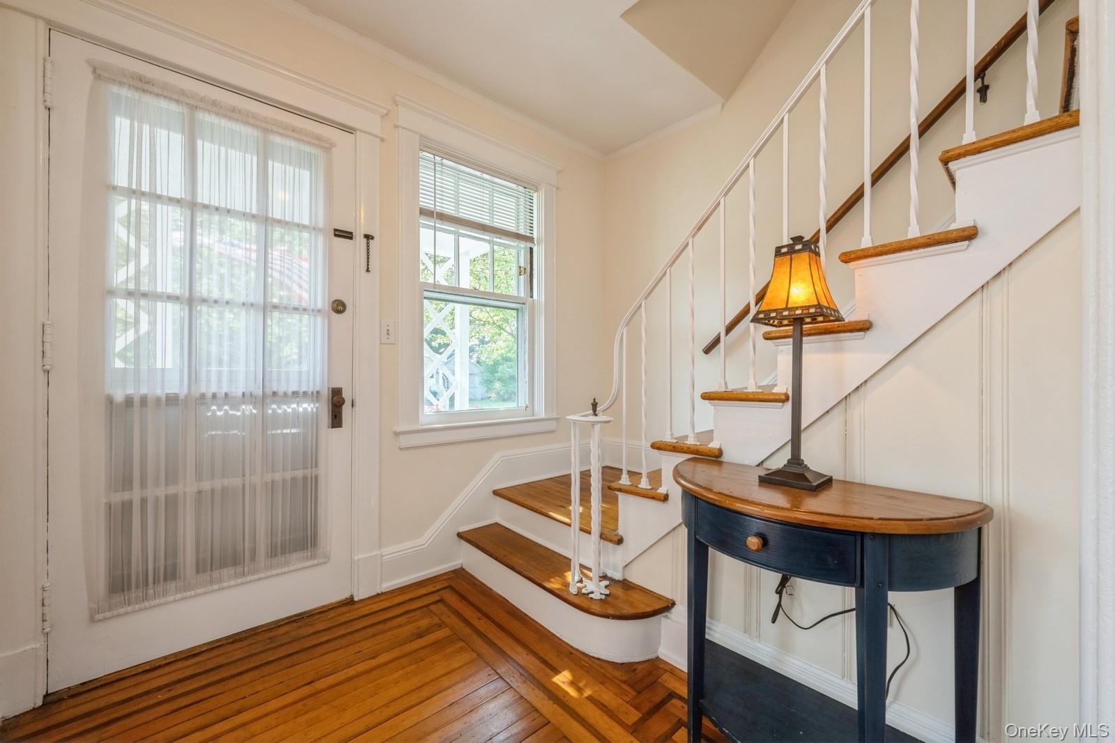 49 High Street, Locust Valley, NY 11560