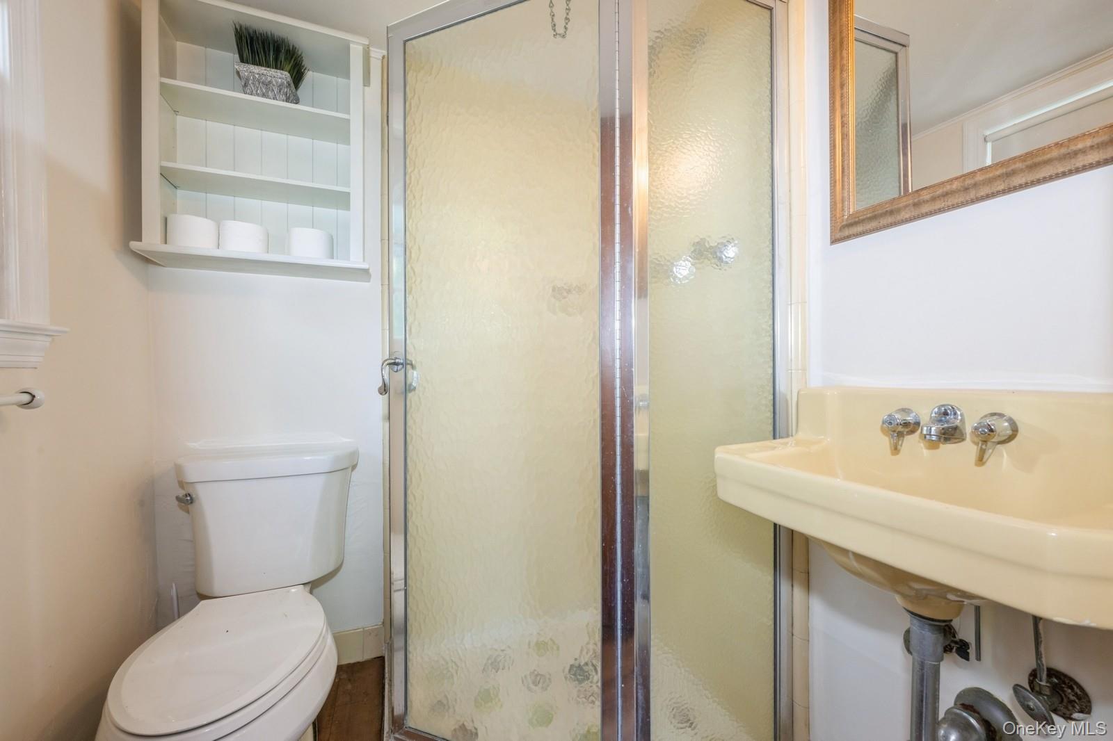 49 High Street, Locust Valley, NY 11560