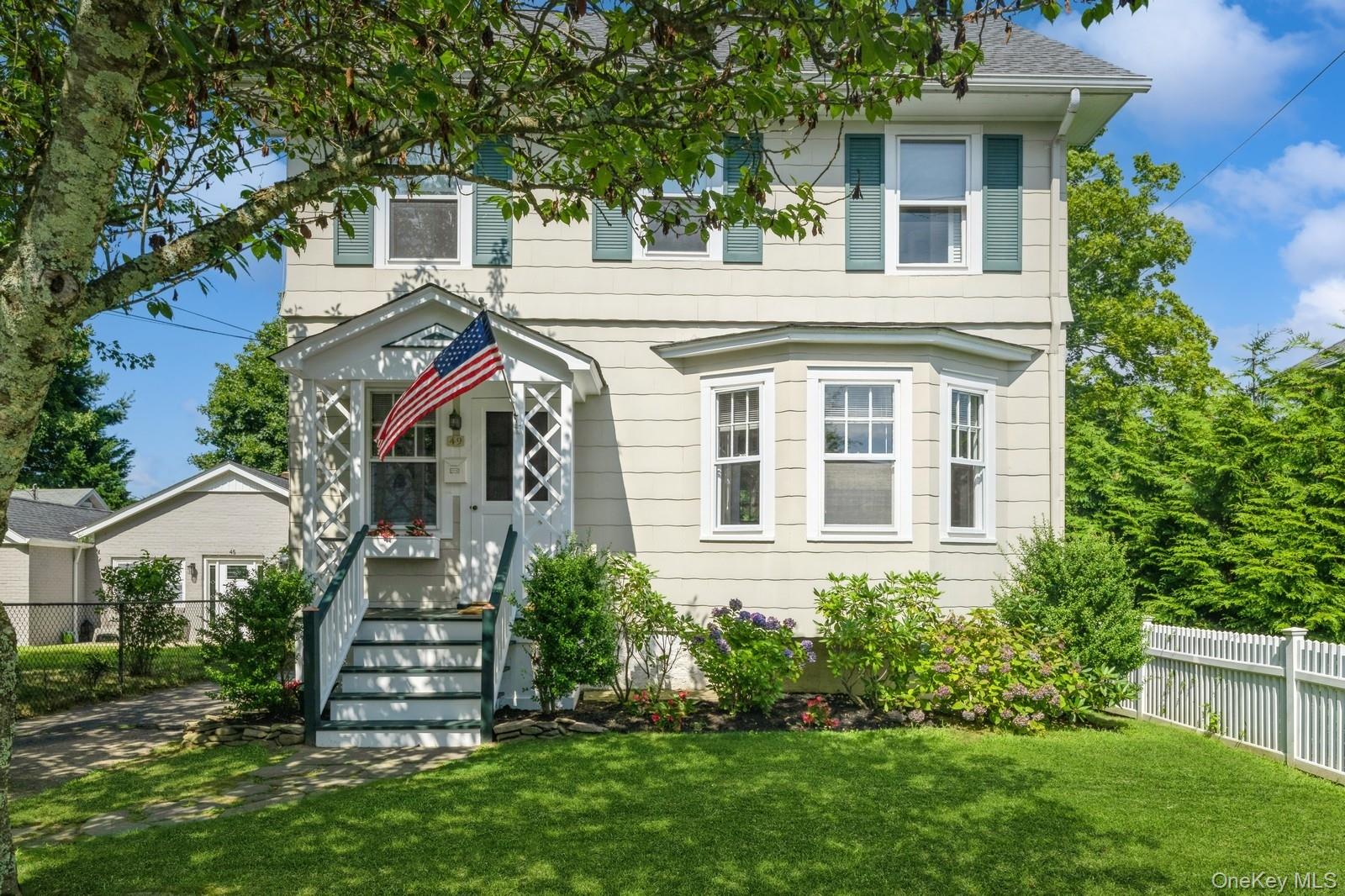 49 High Street, Locust Valley, NY 11560