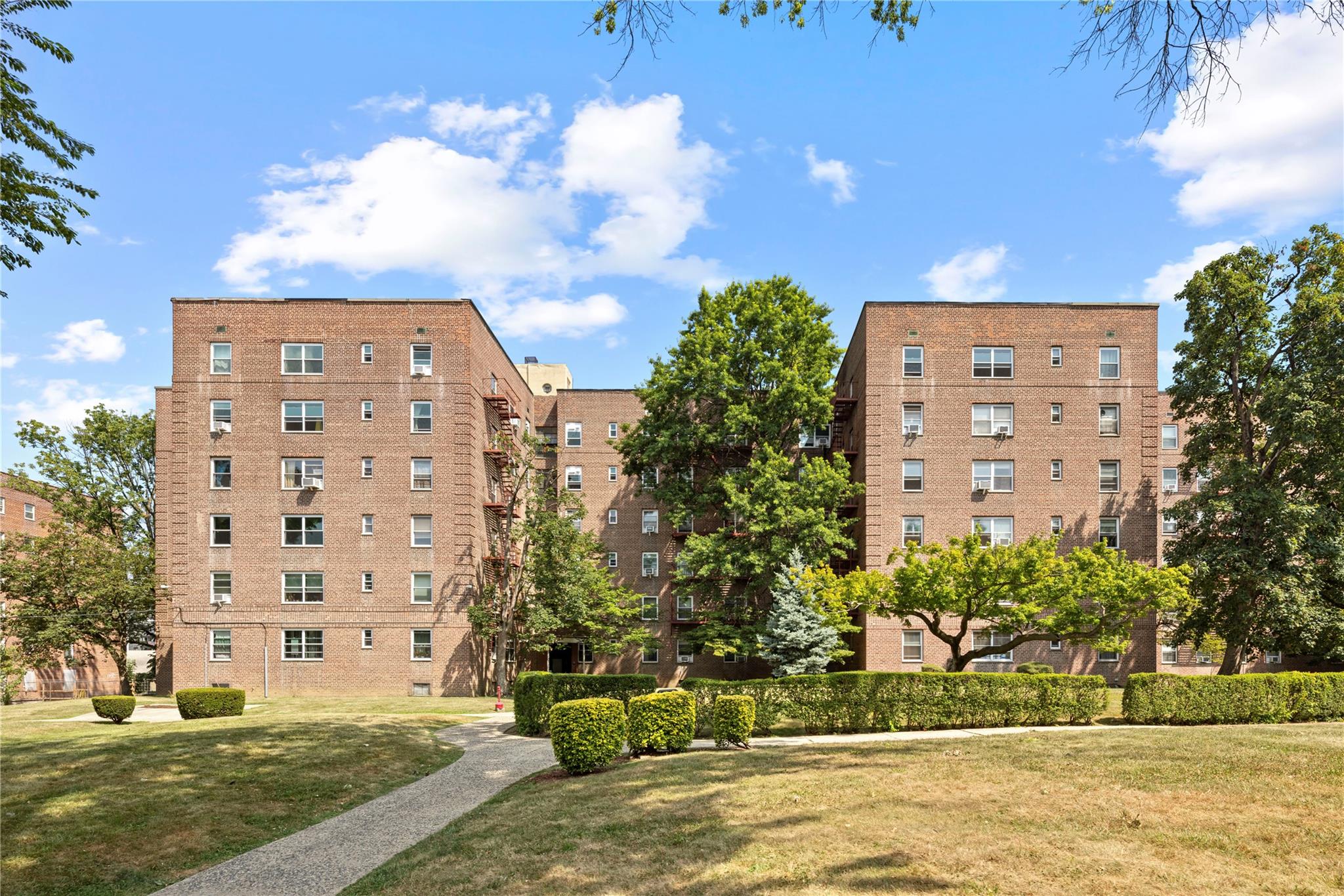 147-31 38th Ave # A33, Flushing, NY 11354