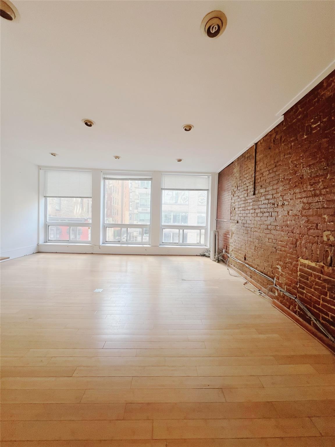 57 W 28 Street # Fl5, New York (Manhattan), NY 10001