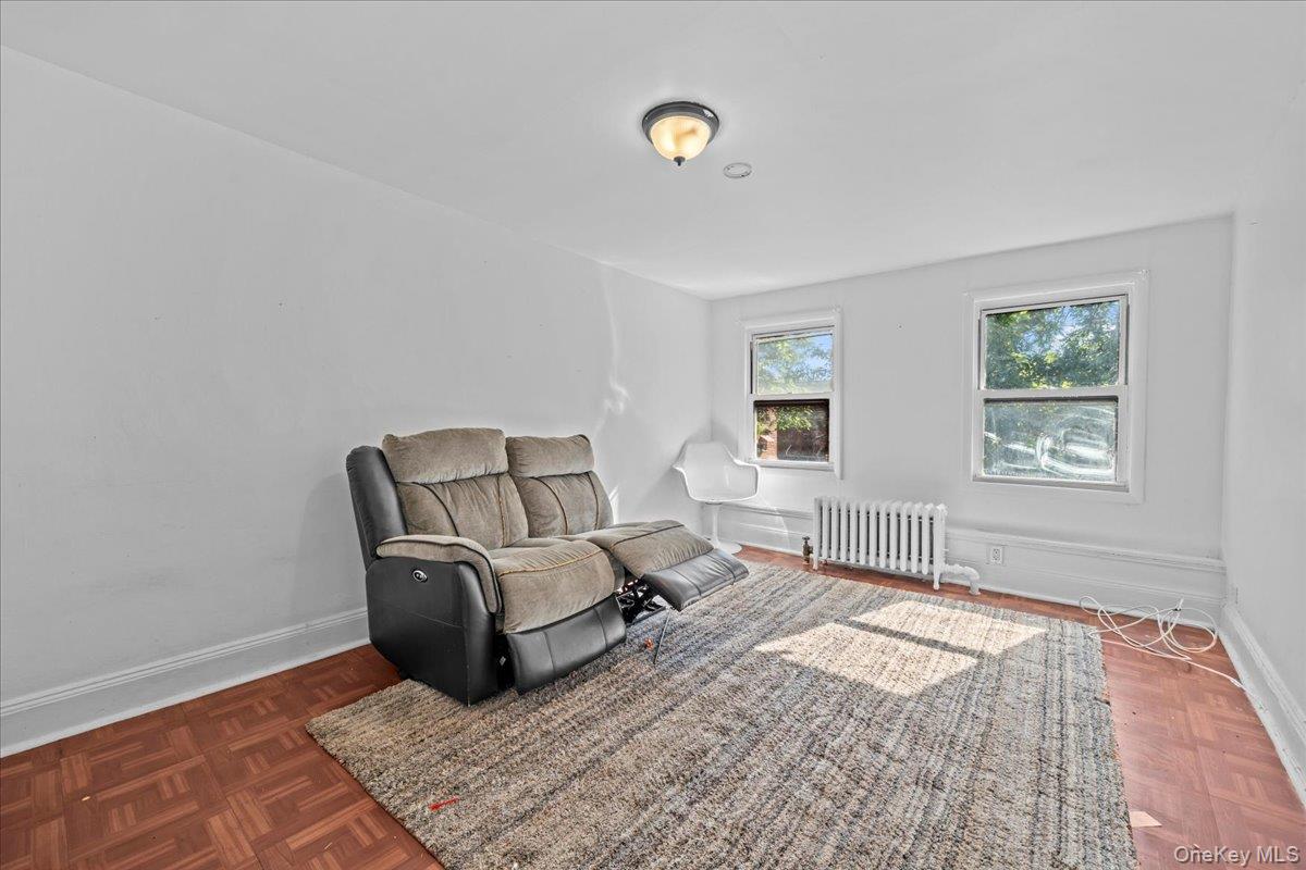 452 Howe Ave, Bronx, NY 10473