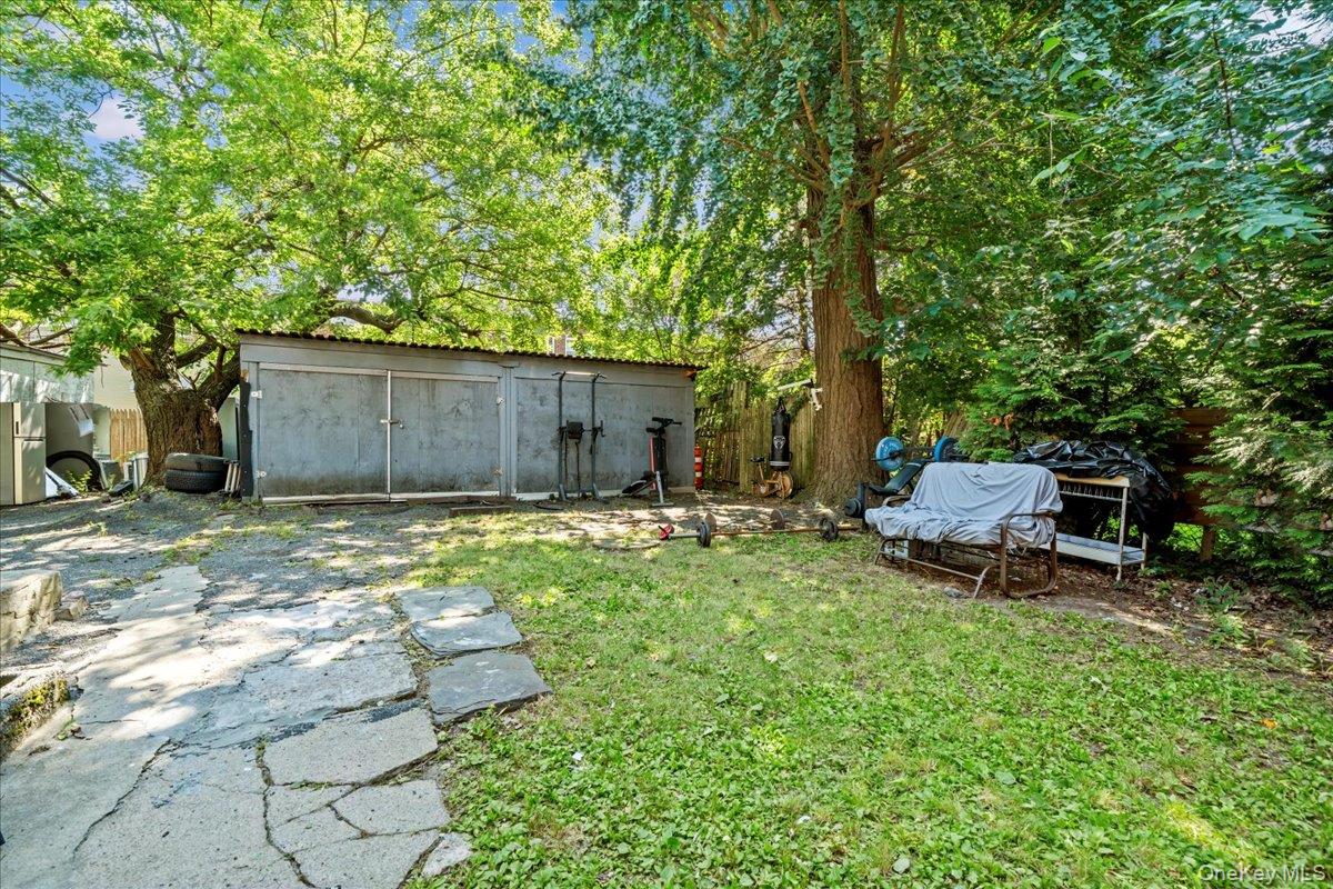 452 Howe Ave, Bronx, NY 10473