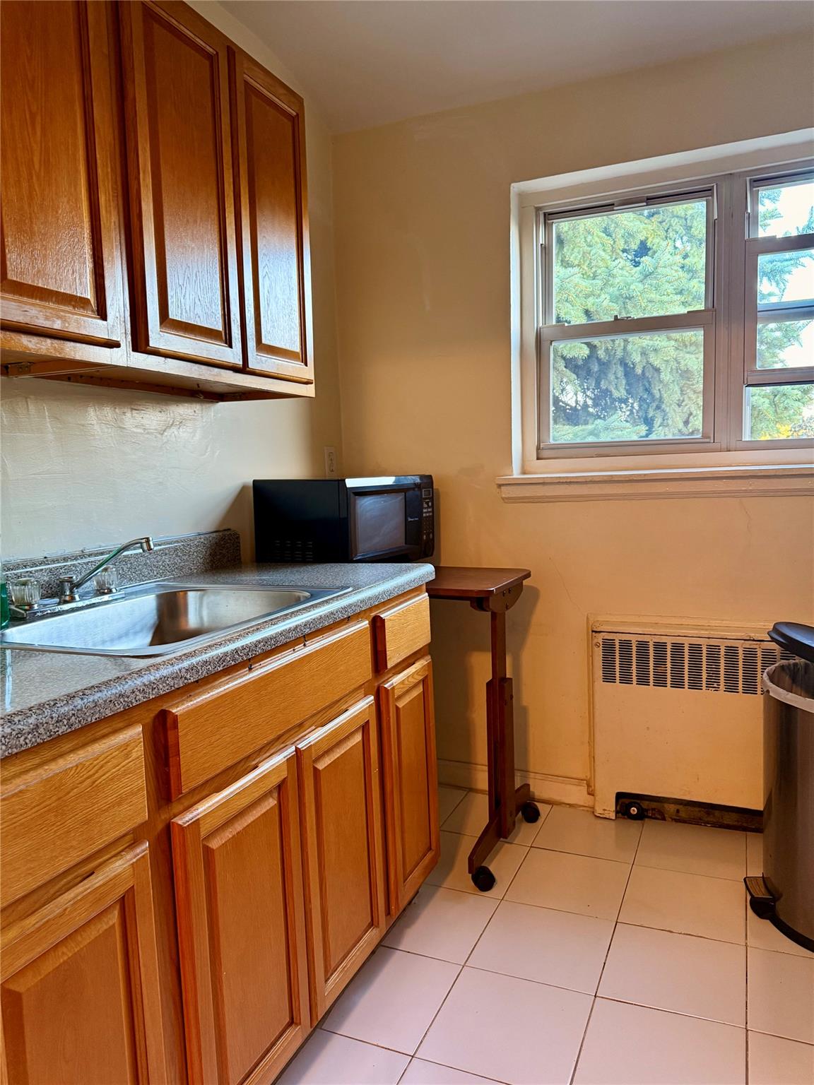 214-37 hillside Avenue # B, Queens Village, NY 11427