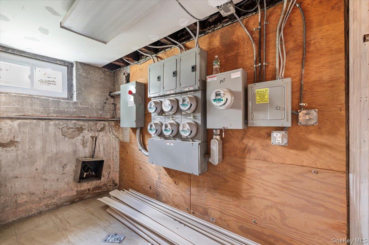 8640 123rd Street, Richmond Hill, NY 11418