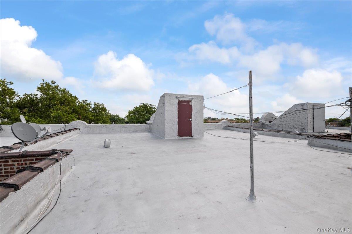 8640 123rd Street, Richmond Hill, NY 11418