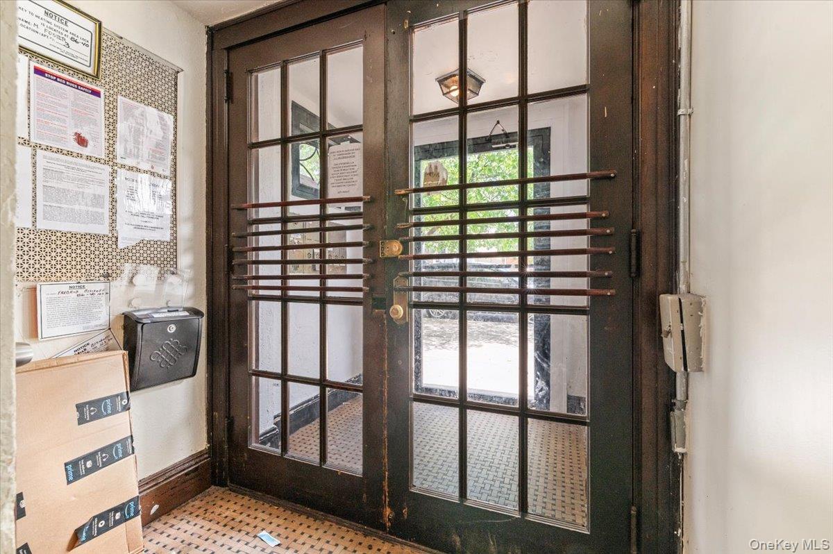 8640 123rd Street, Richmond Hill, NY 11418