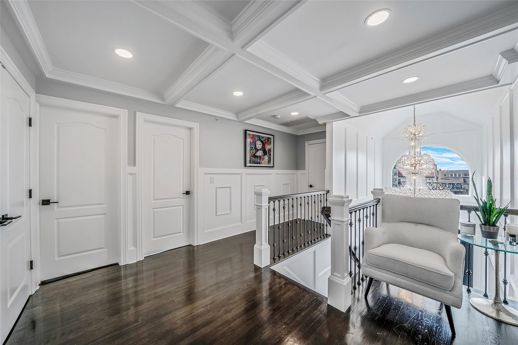 60 W 2nd Street, Freeport, NY 11520