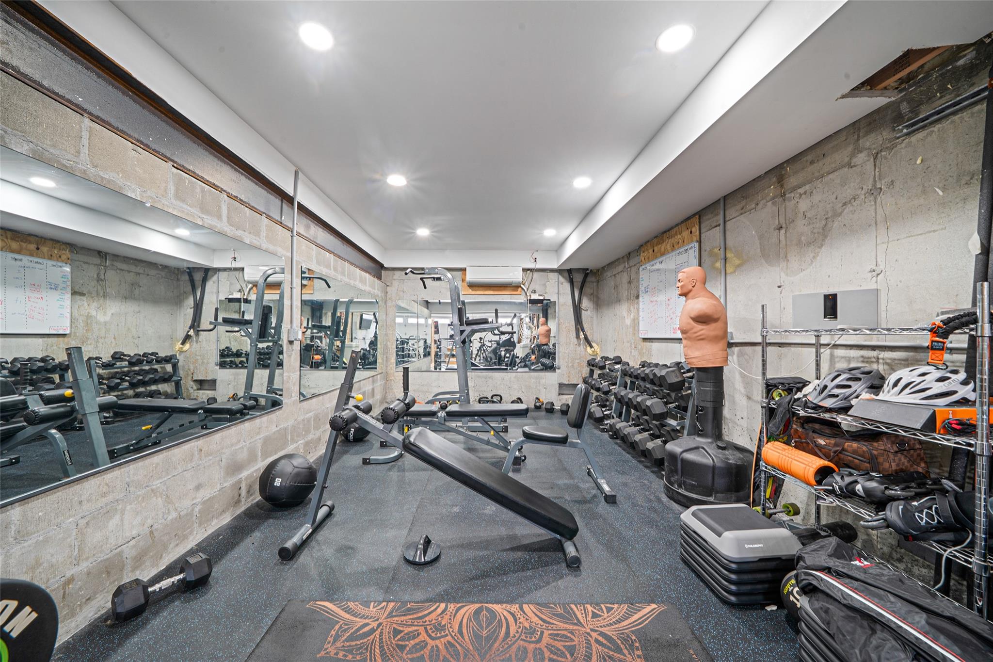 60 W 2nd Street, Freeport, NY 11520