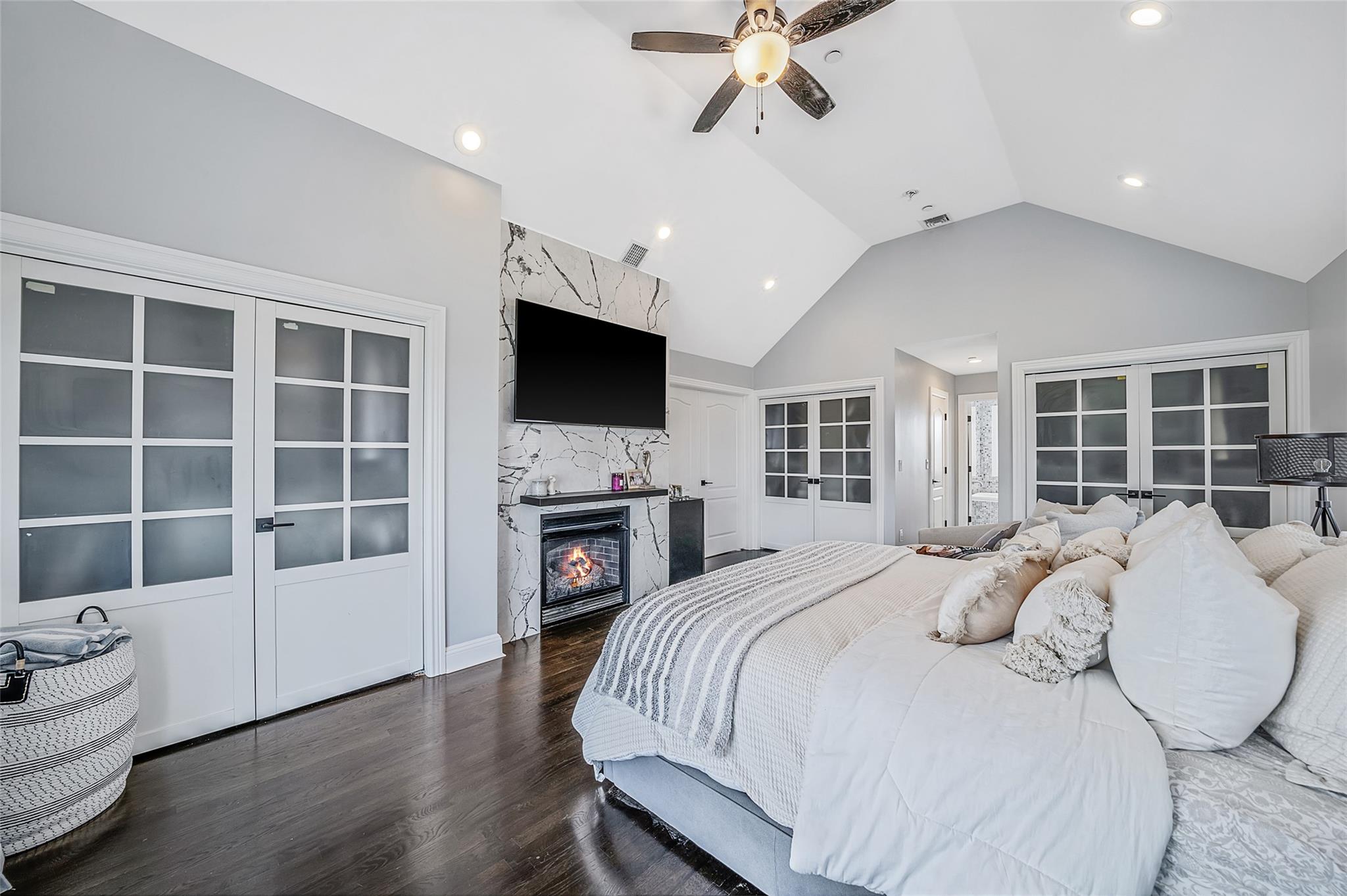 60 W 2nd Street, Freeport, NY 11520