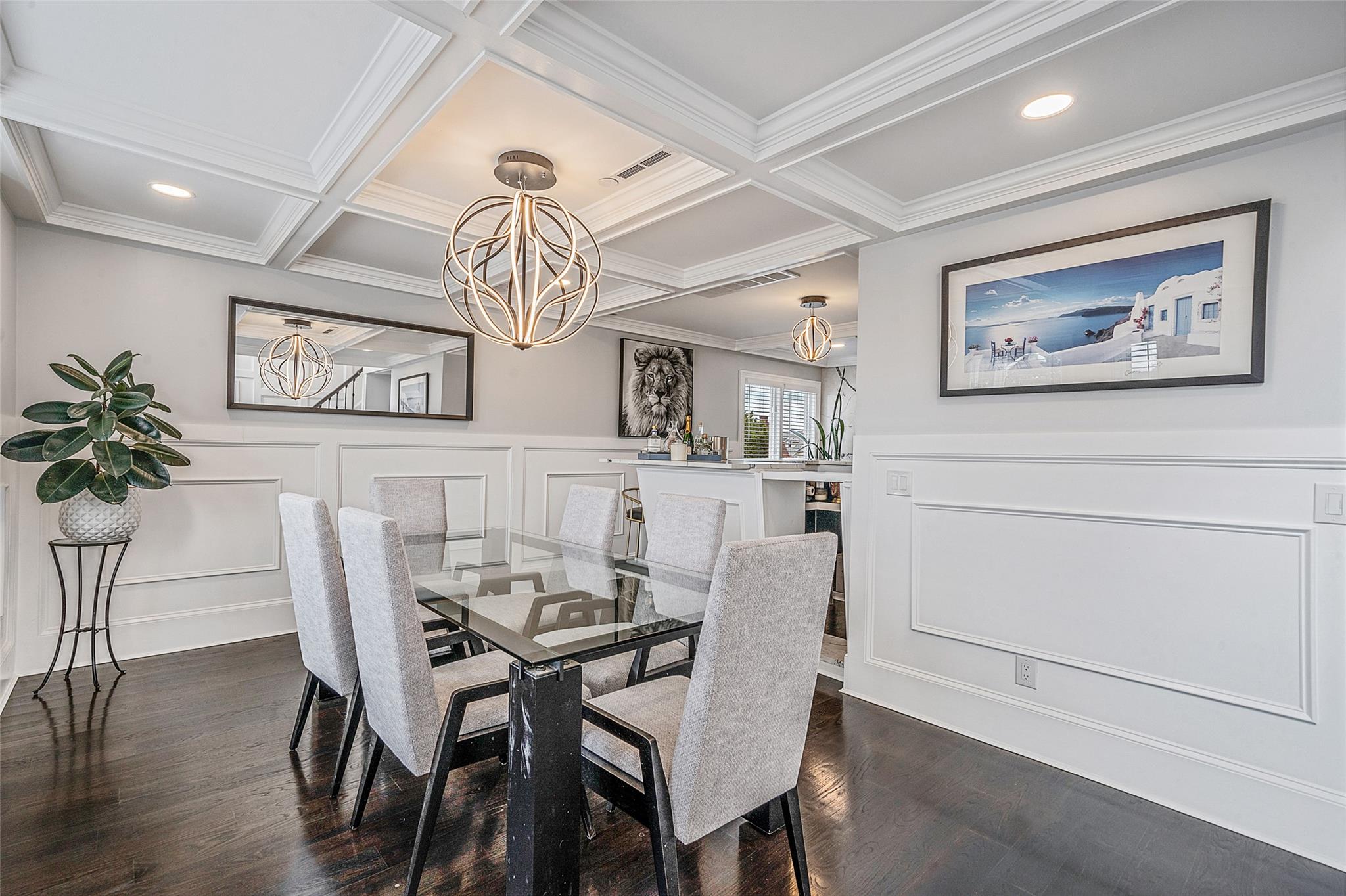 60 W 2nd Street, Freeport, NY 11520