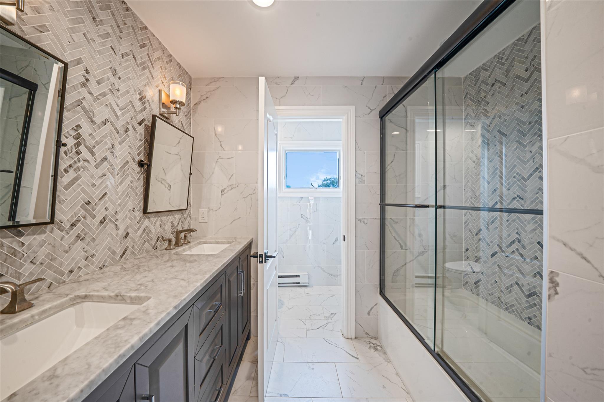 60 W 2nd Street, Freeport, NY 11520