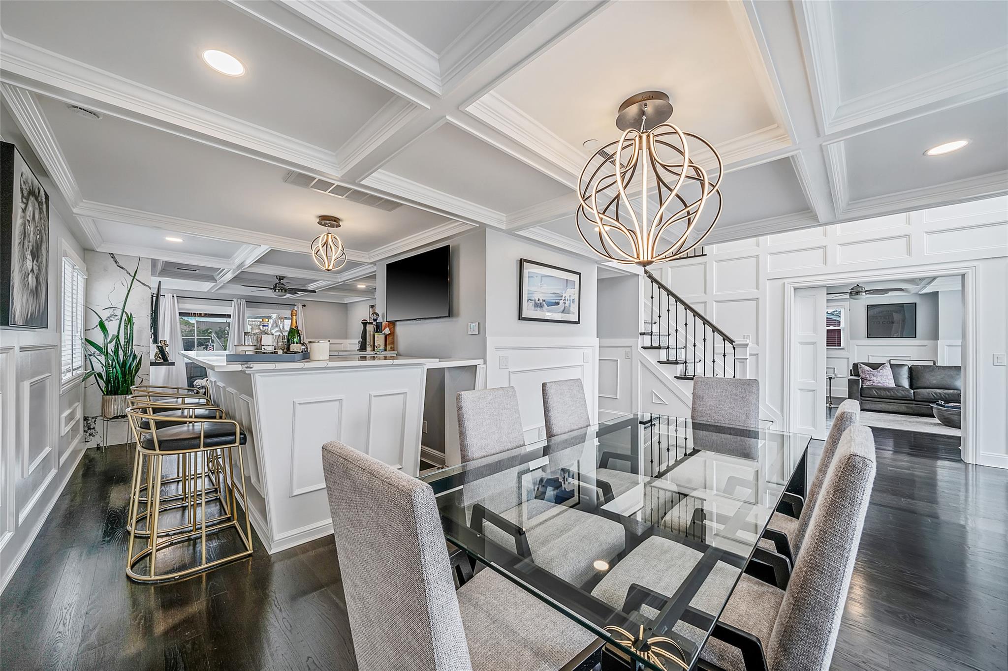 60 W 2nd Street, Freeport, NY 11520