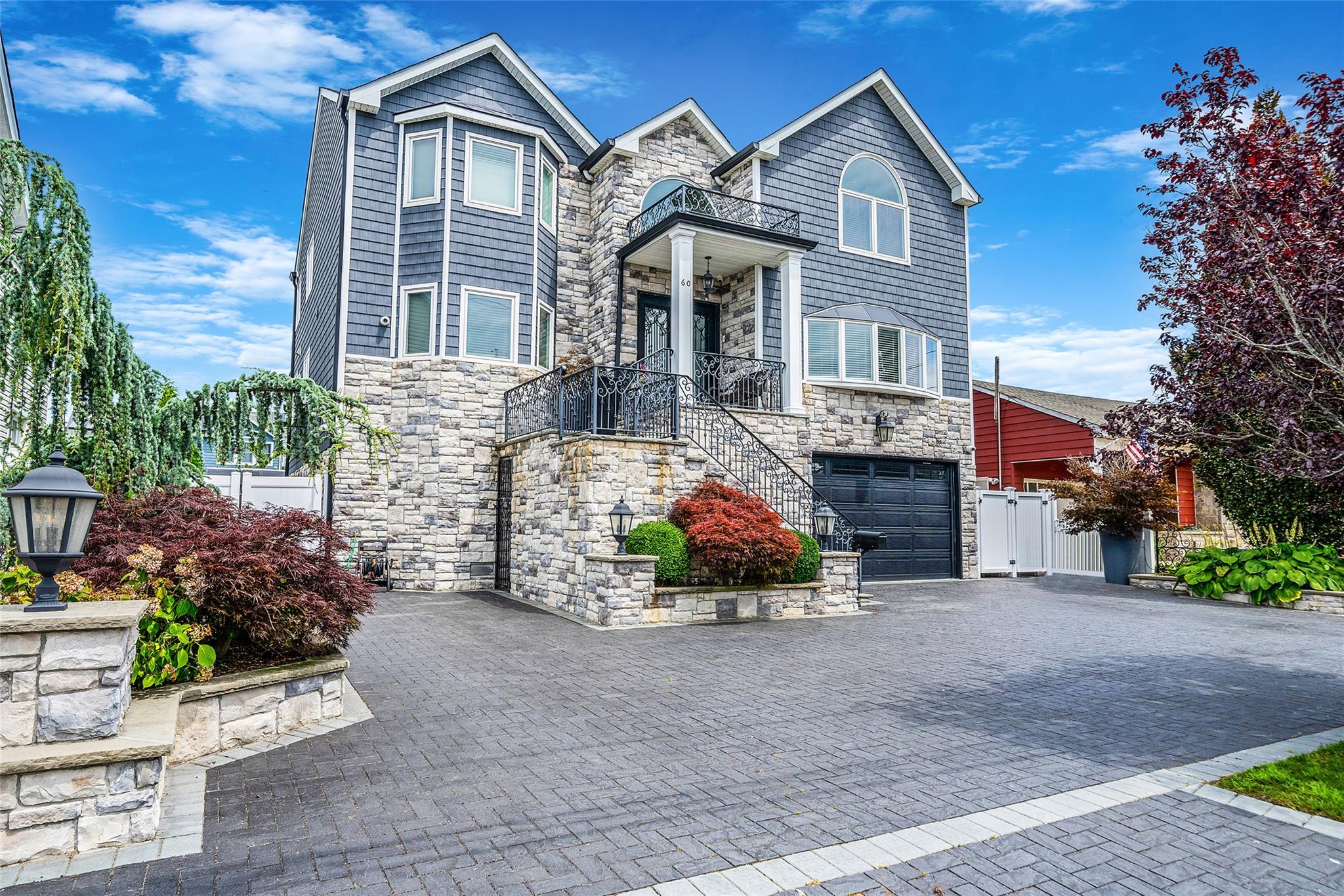 60 W 2nd Street, Freeport, NY 11520