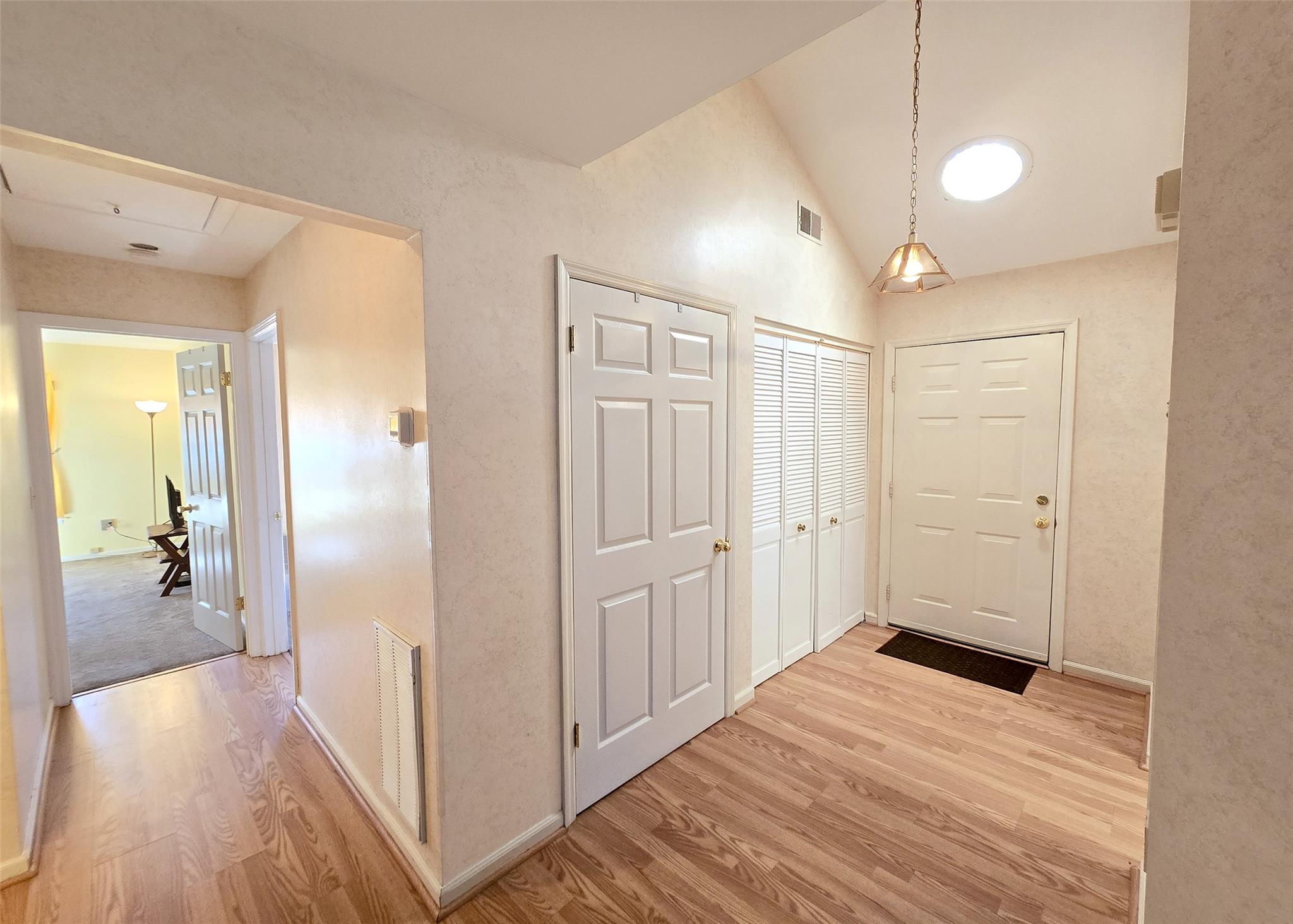 865 Church Street # 4A, Bohemia, NY 11716