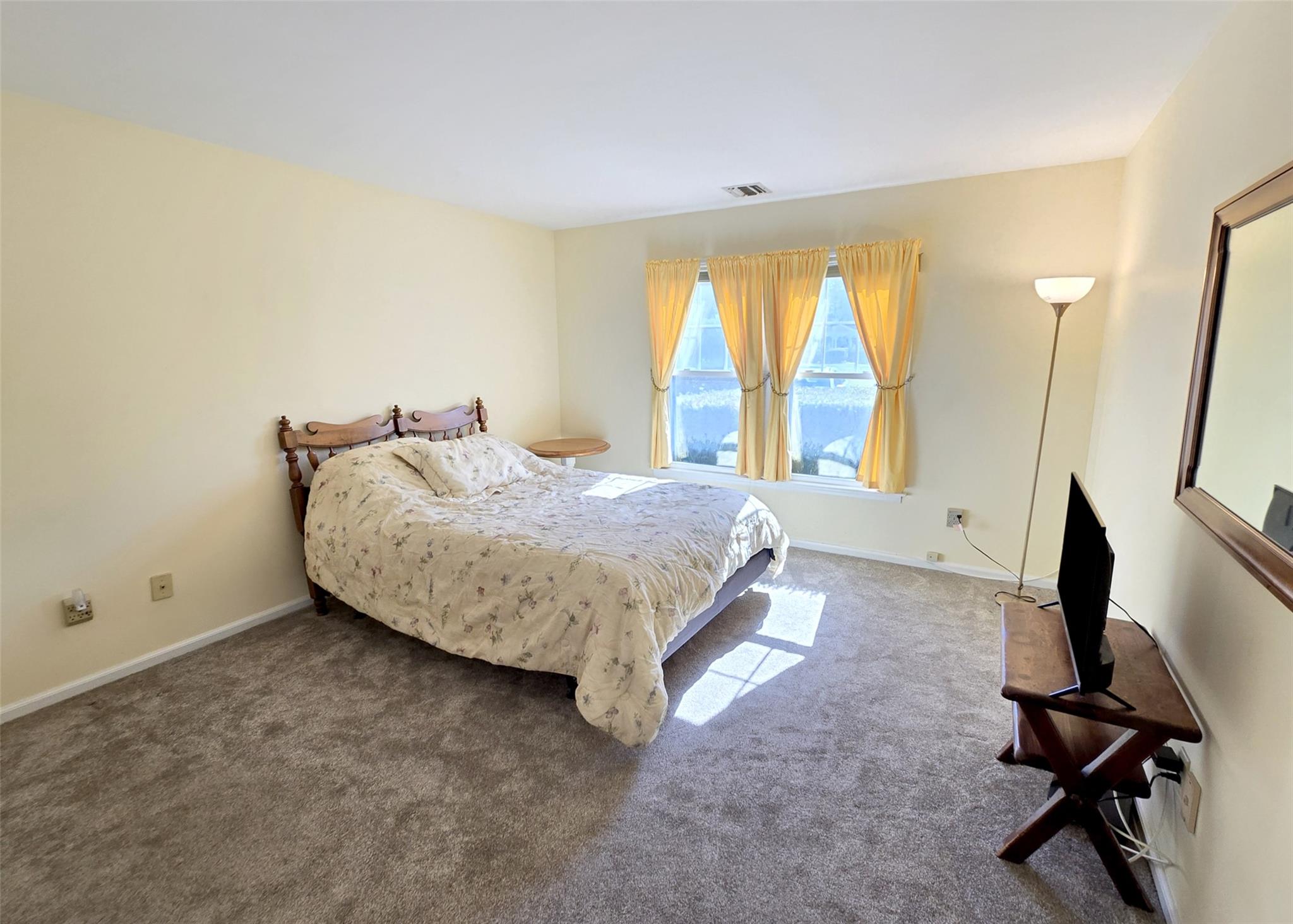 865 Church Street # 4A, Bohemia, NY 11716