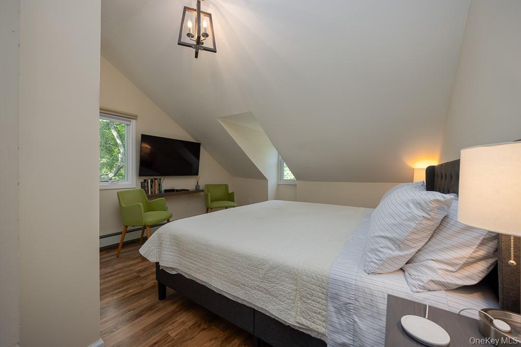 39 Grandview Avenue, Nanuet, NY 10954