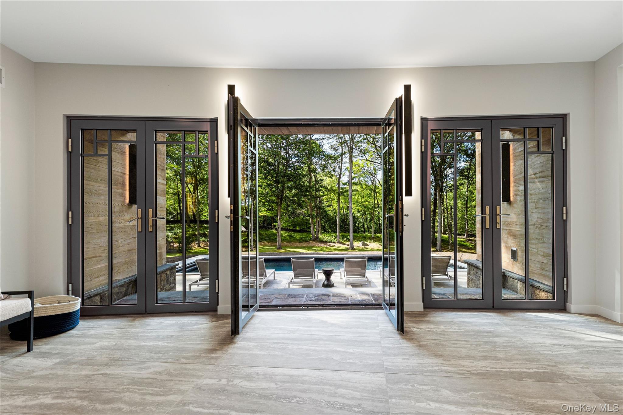 16 Col Sheldon Lane, Pound Ridge, NY 10576