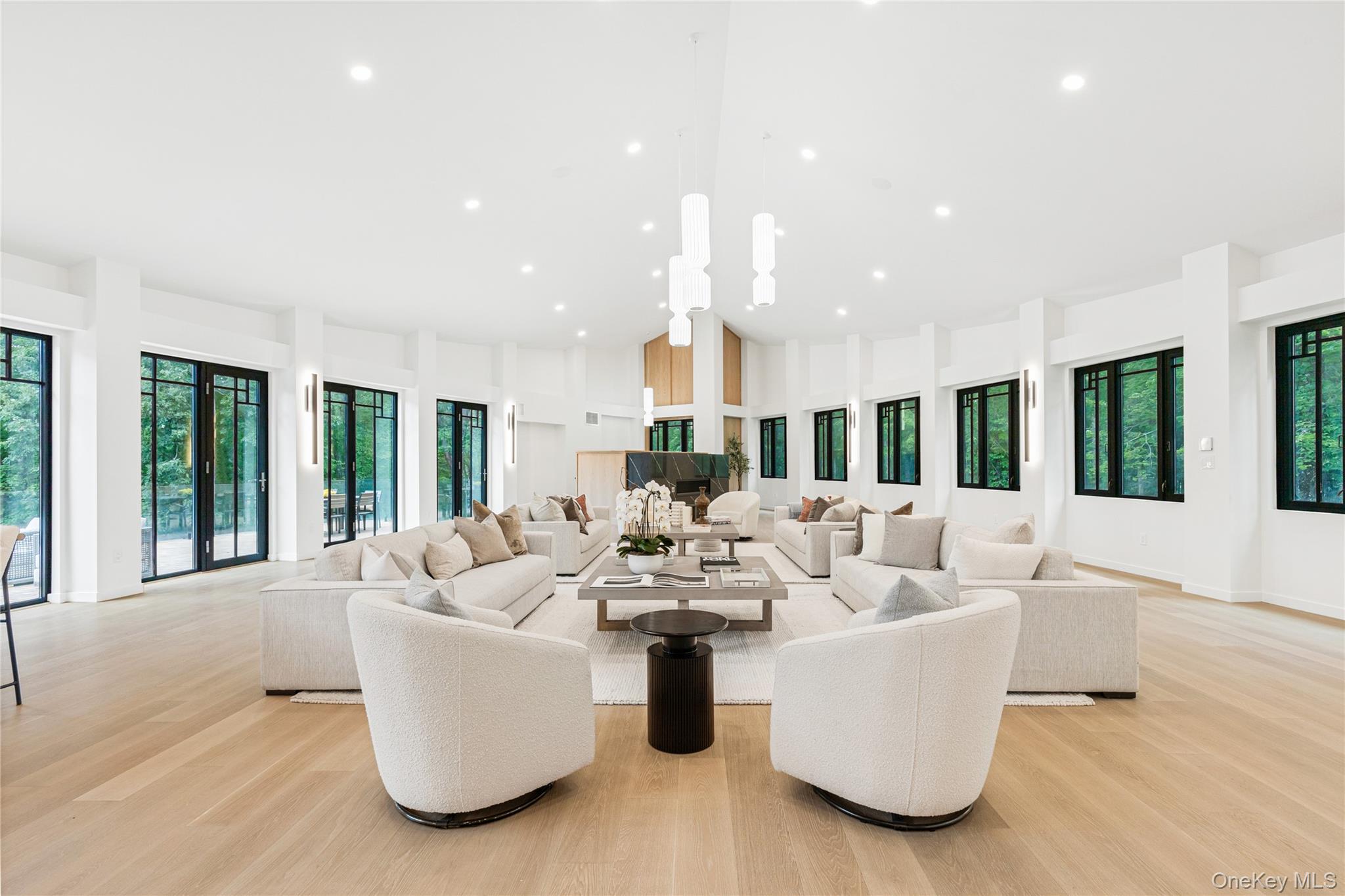 16 Col Sheldon Lane, Pound Ridge, NY 10576