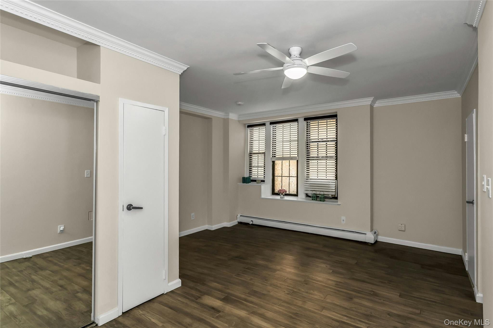 310 Riverside Boulevard # 1E, Long Beach, NY 11561