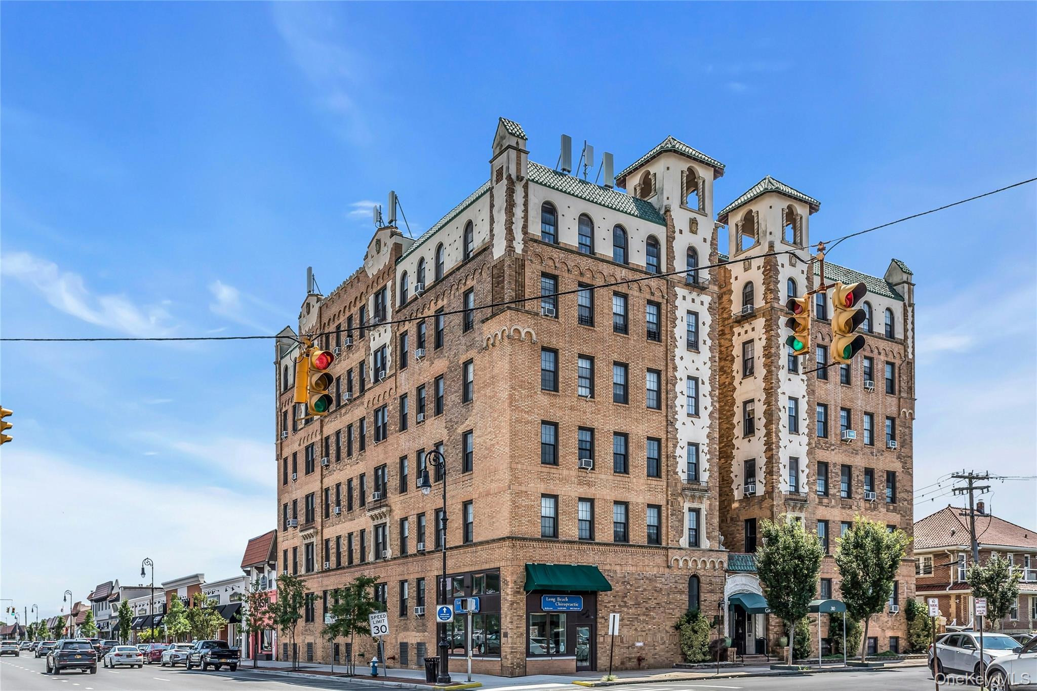 310 Riverside Boulevard # 1E, Long Beach, NY 11561