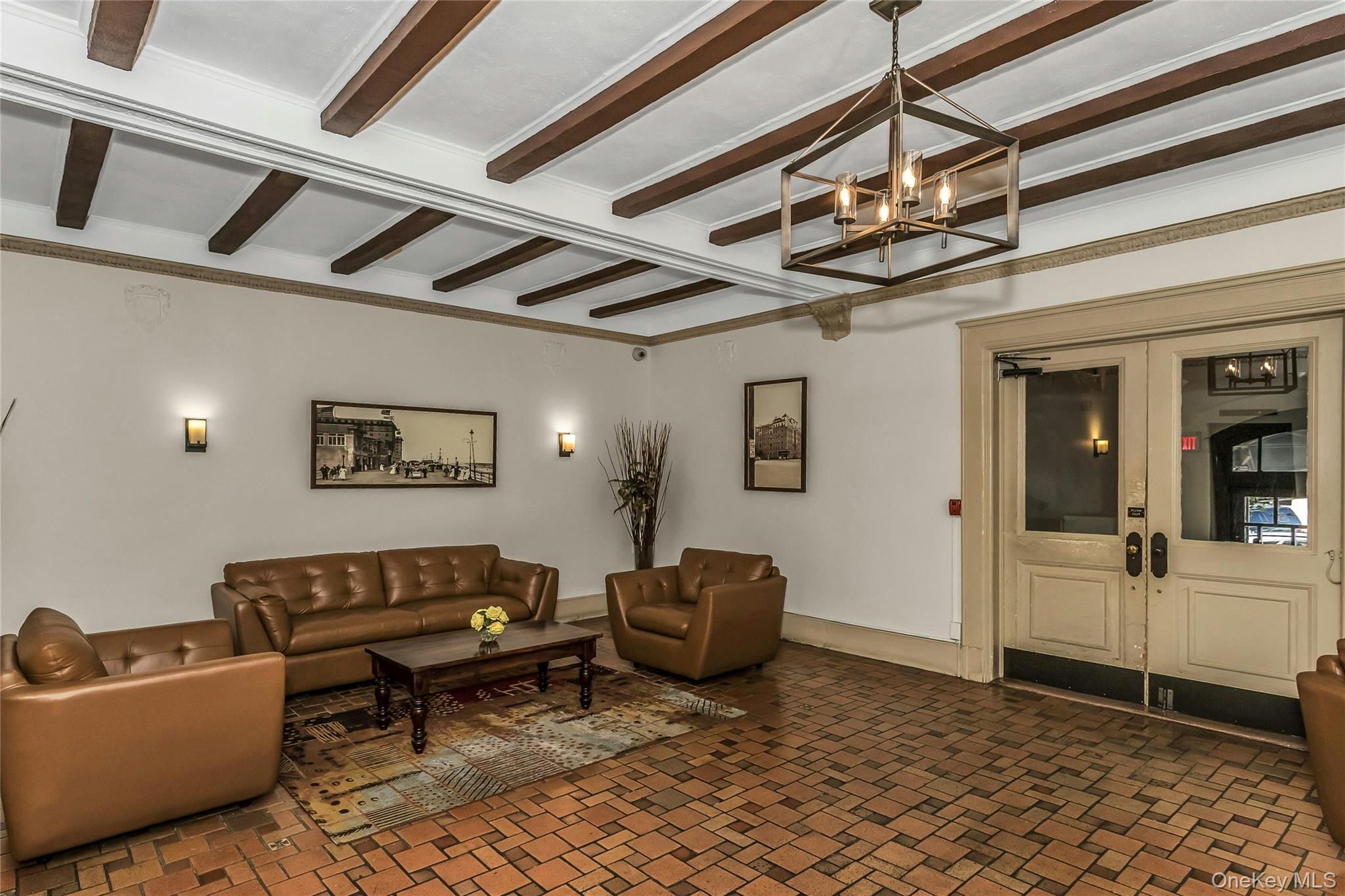 310 Riverside Boulevard # 1E, Long Beach, NY 11561