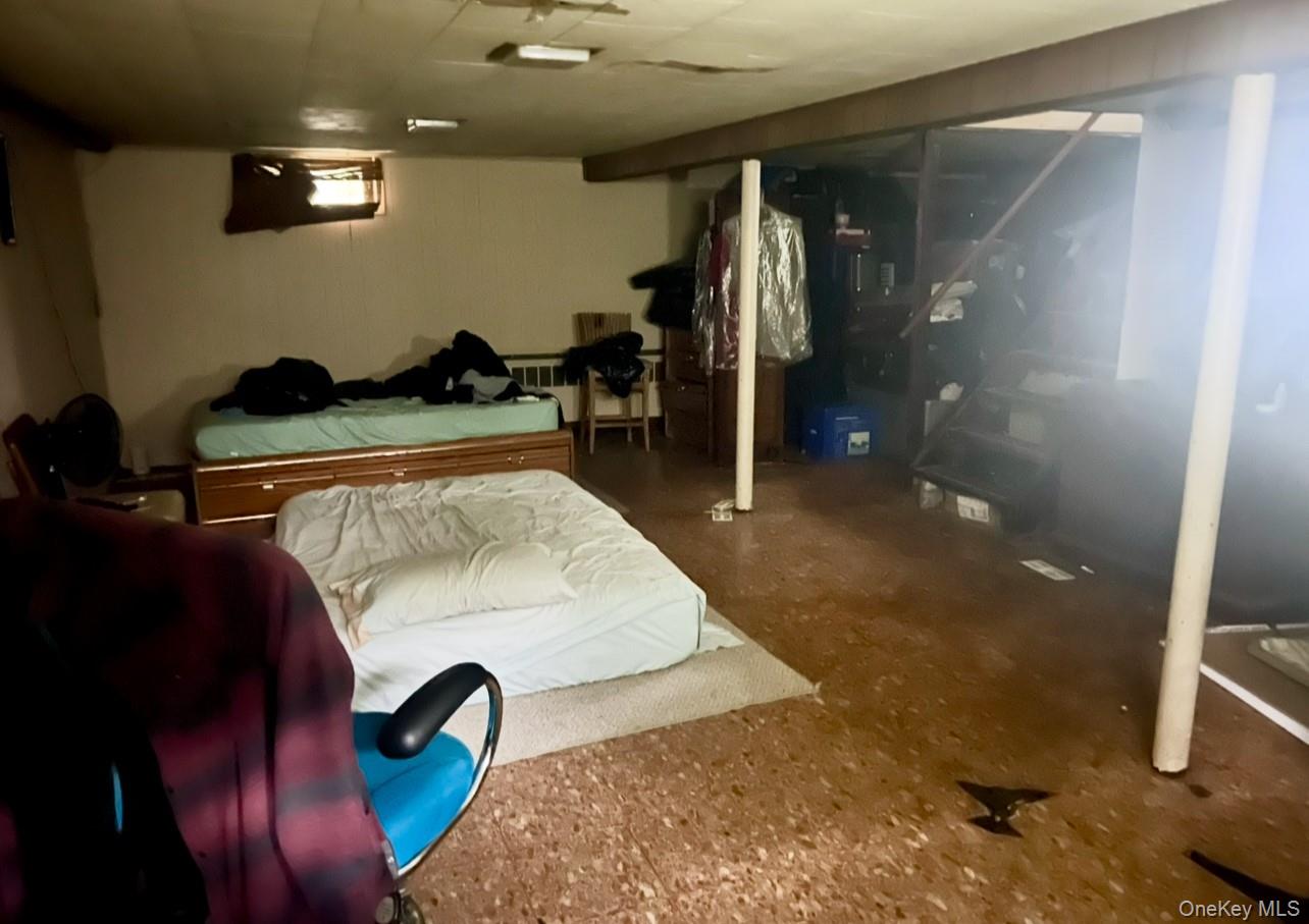 100 Maple Lane, Medford, NY 11763