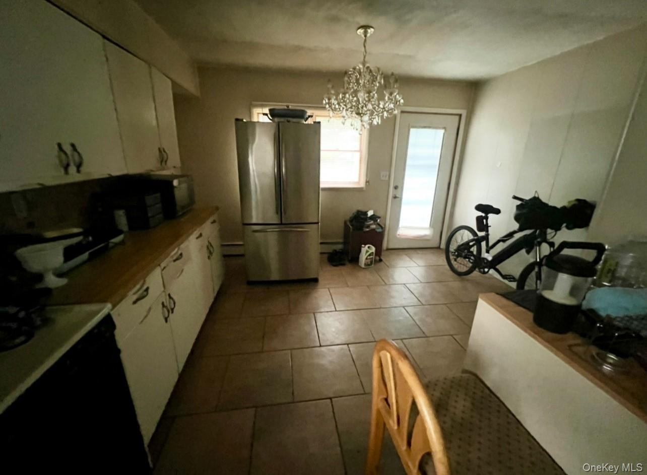 100 Maple Lane, Medford, NY 11763