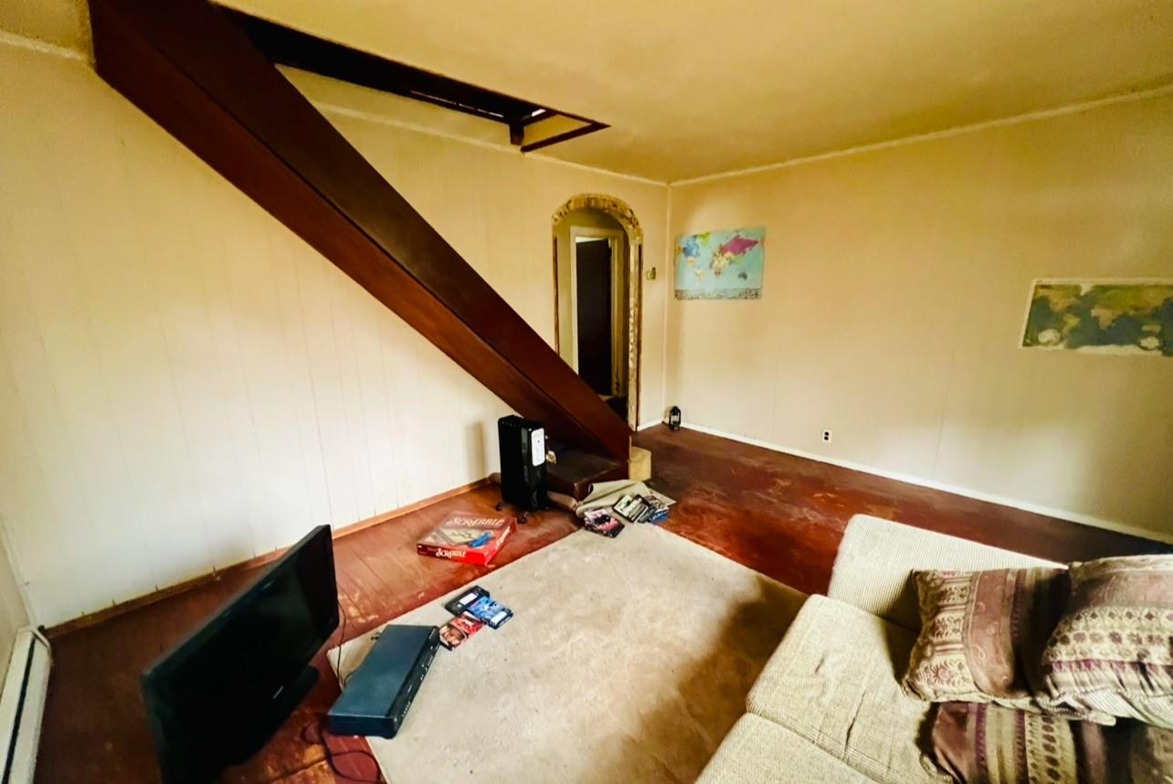 100 Maple Lane, Medford, NY 11763