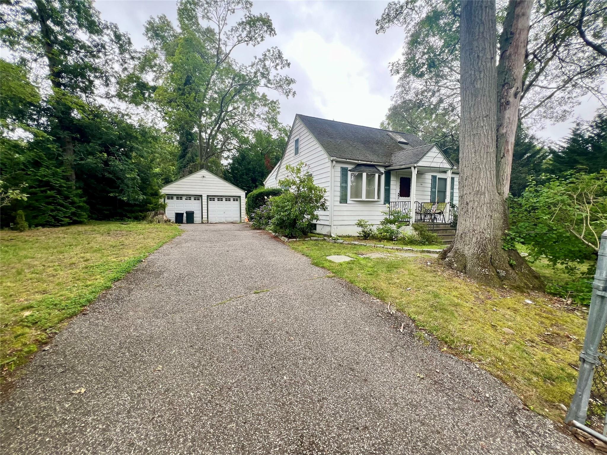 100 Maple Lane, Medford, NY 11763