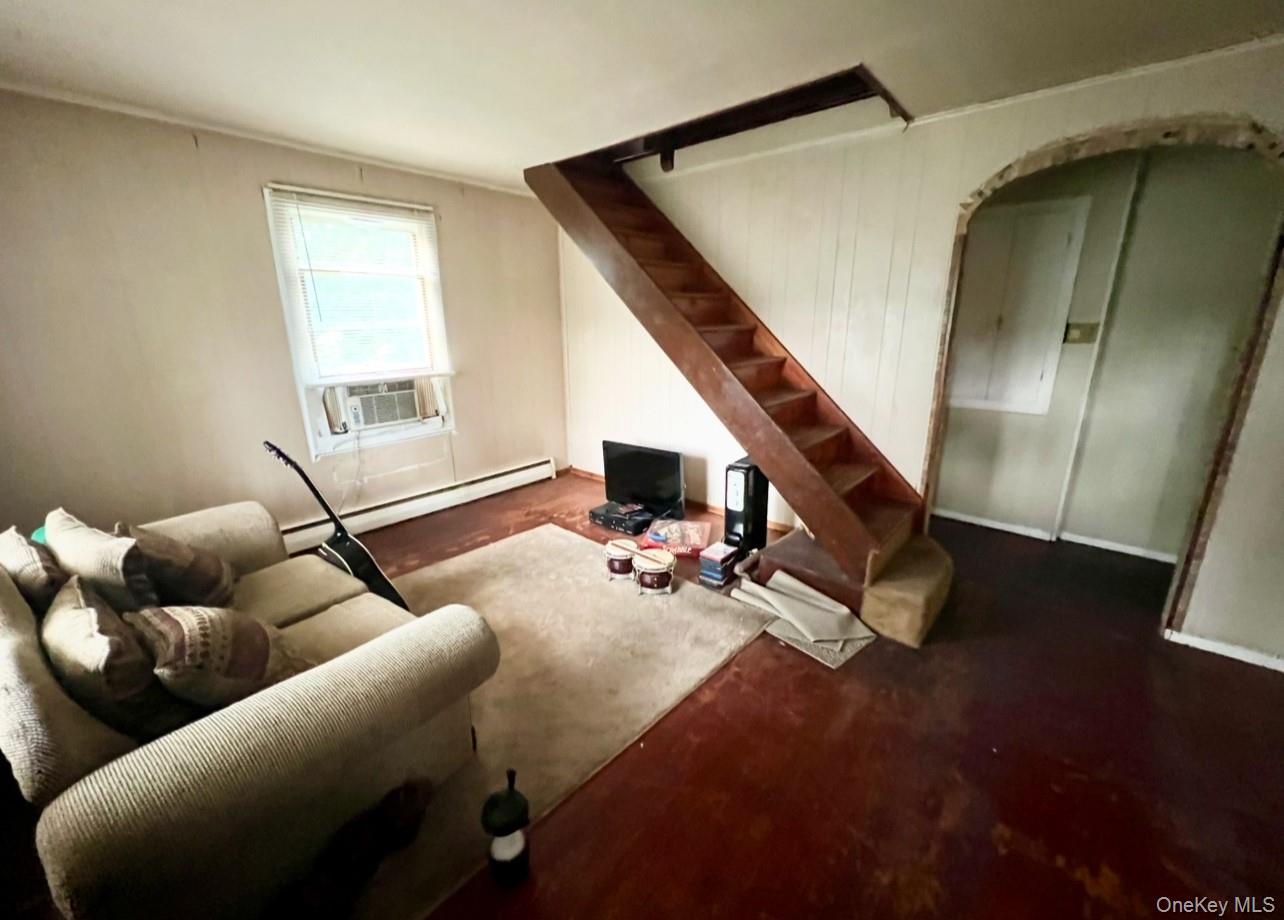 100 Maple Lane, Medford, NY 11763