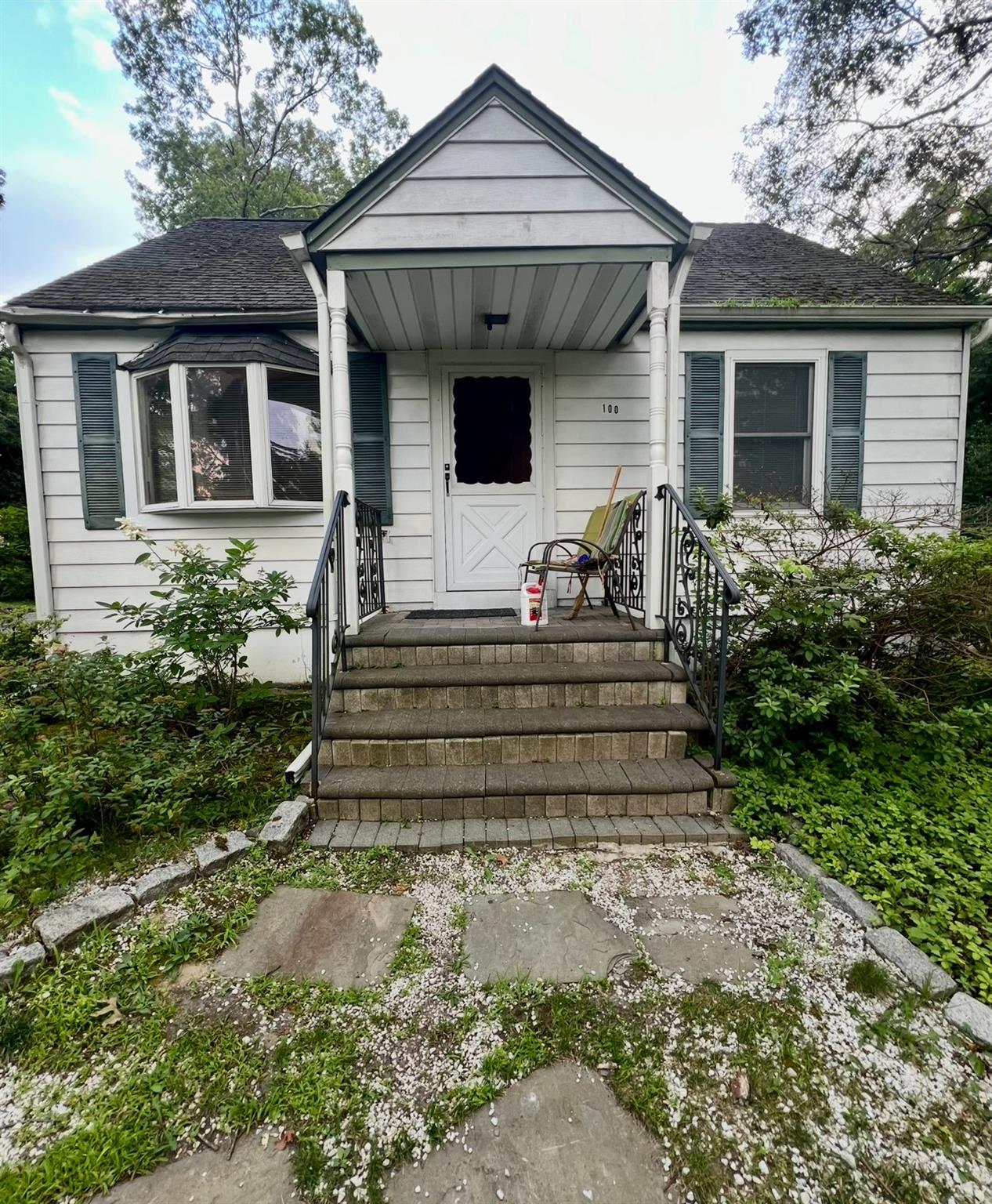 100 Maple Lane, Medford, NY 11763