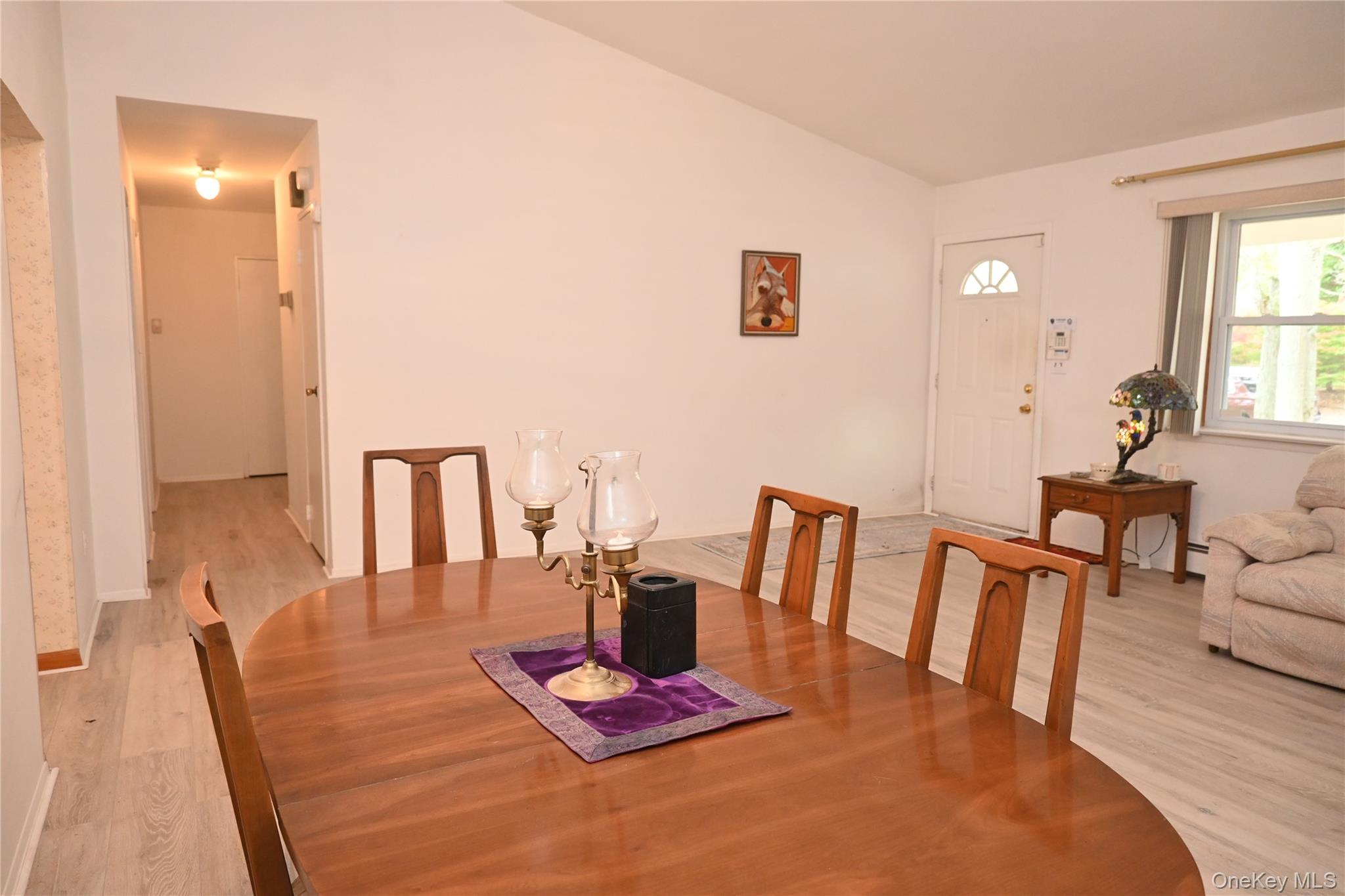 9 Fenwick Avenue, Farmingville, NY 11738