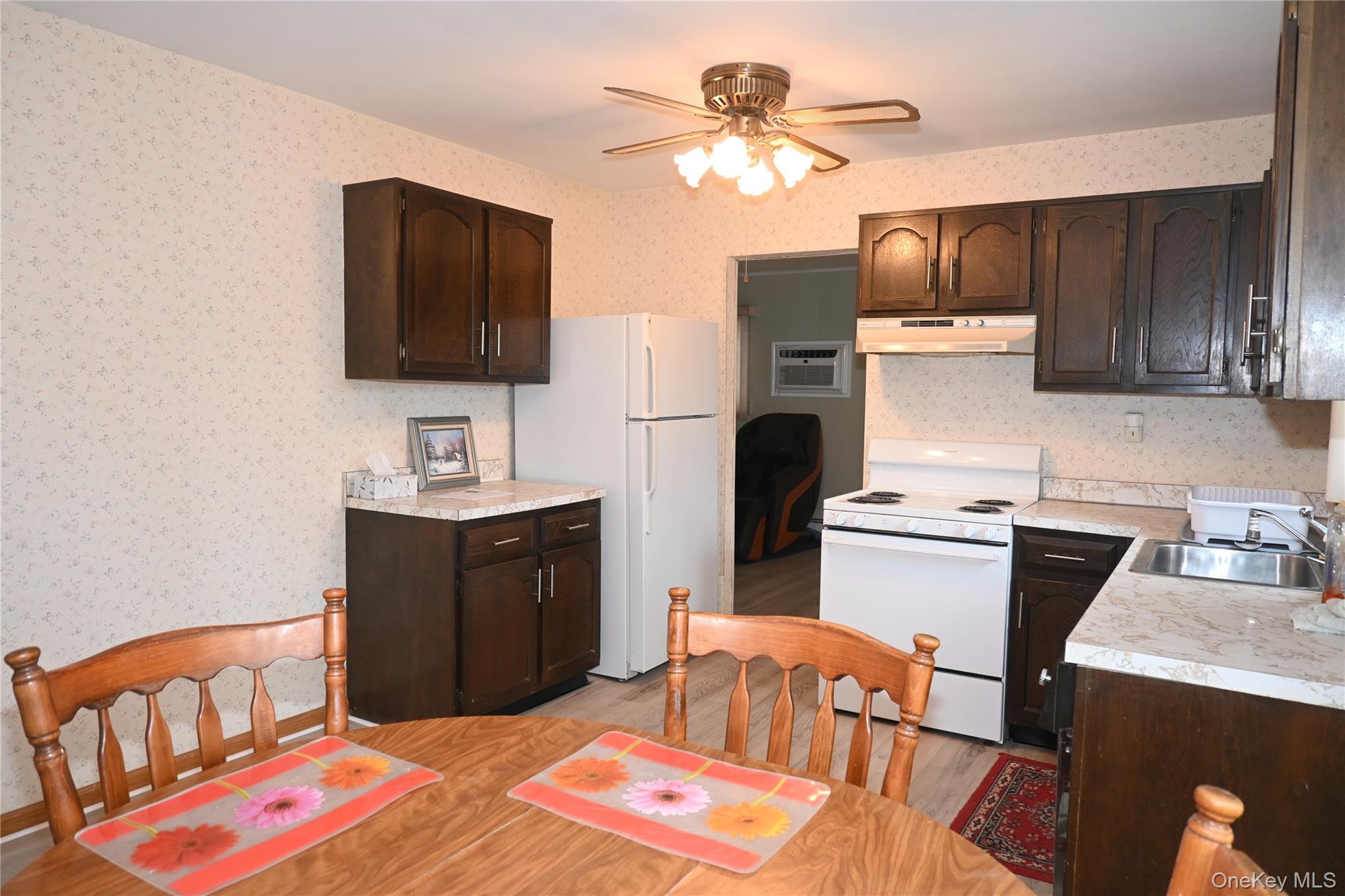 9 Fenwick Avenue, Farmingville, NY 11738