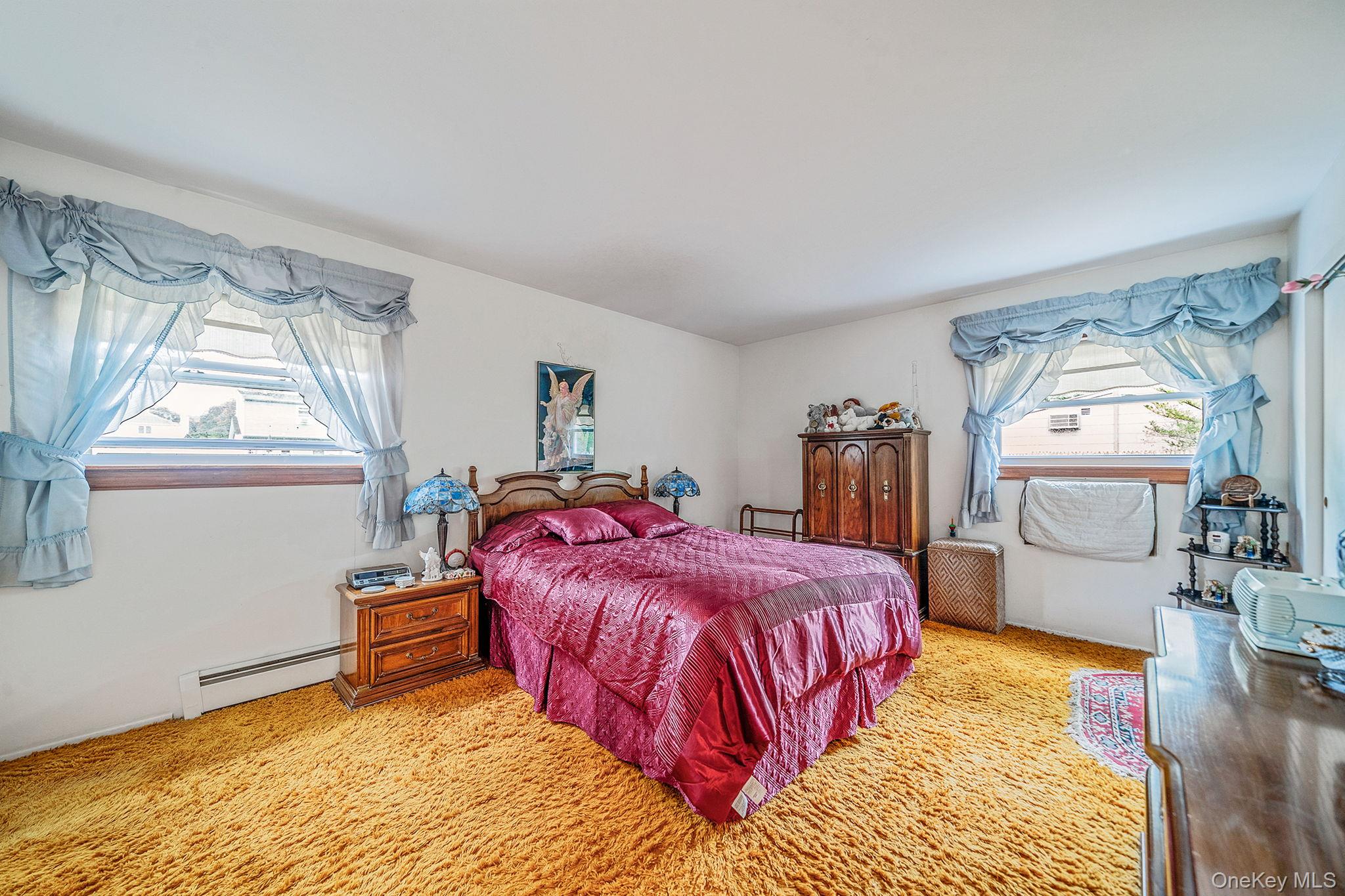 9 Fenwick Avenue, Farmingville, NY 11738