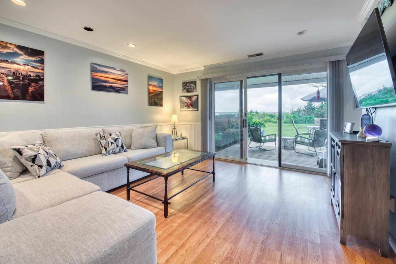 61 W Tiana Road # 6, Hampton Bays, NY 11946