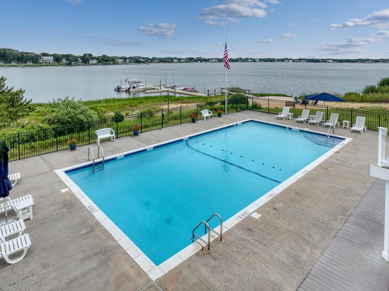 61 W Tiana Road # 6, Hampton Bays, NY 11946