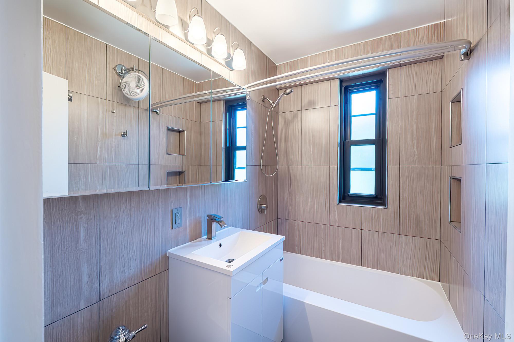 3850 Sedgwick Avenue # 7A, Bronx, NY 10463