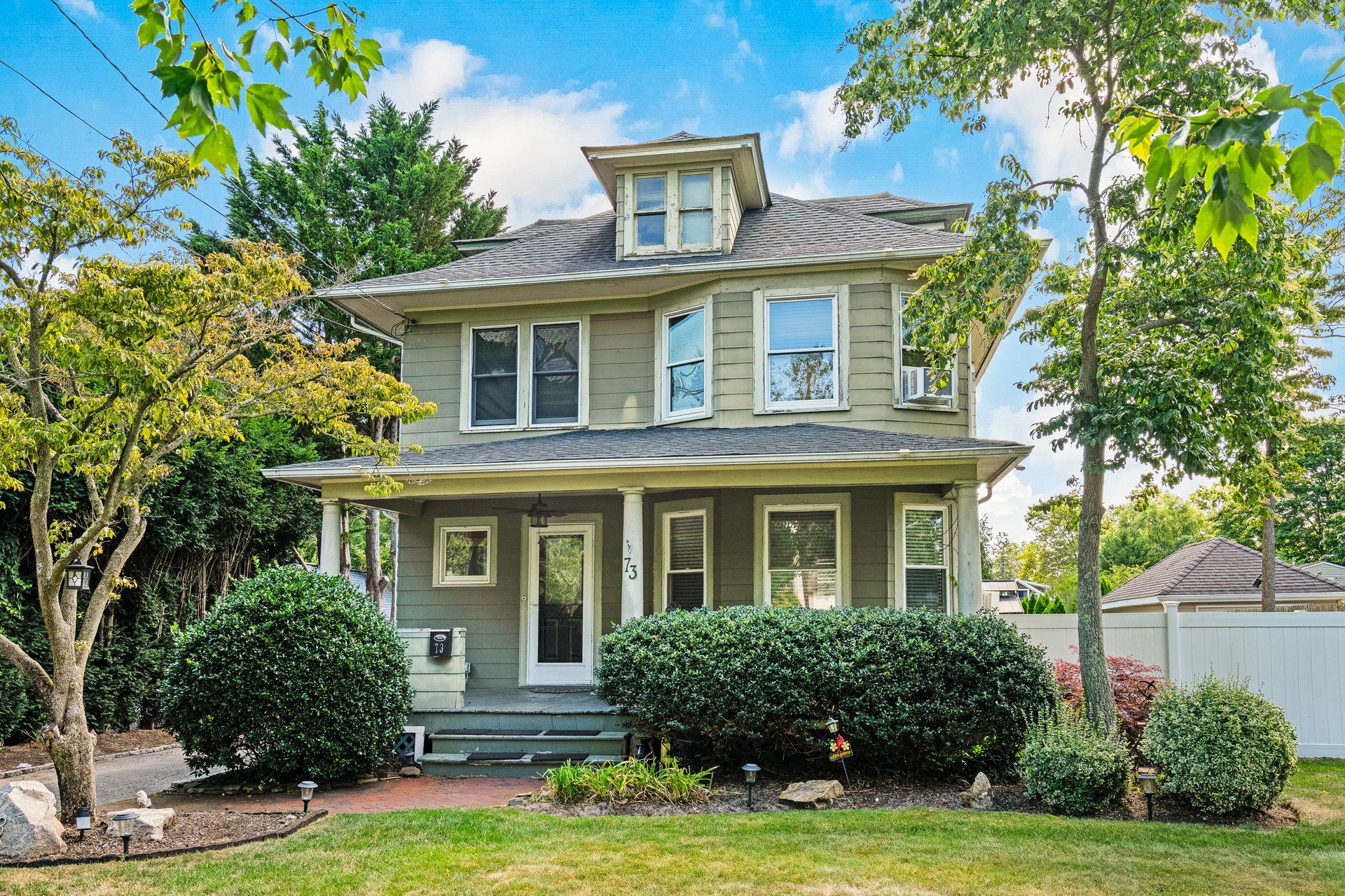 73 Collins Avenue, Sayville, NY 11782
