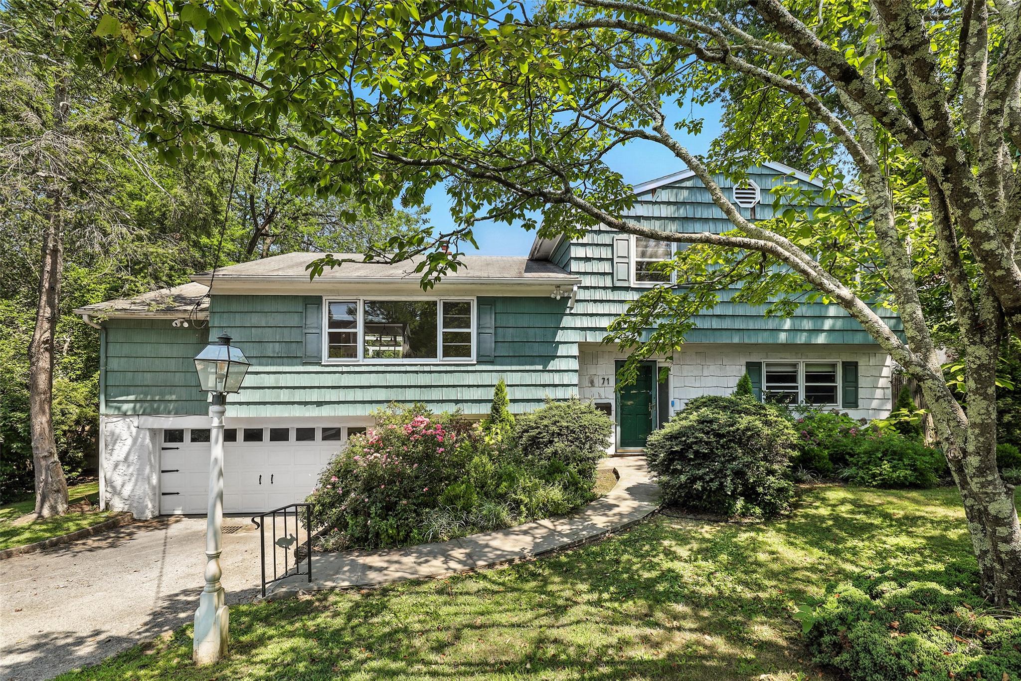 71 Apawamis Avenue, Rye, NY 10580