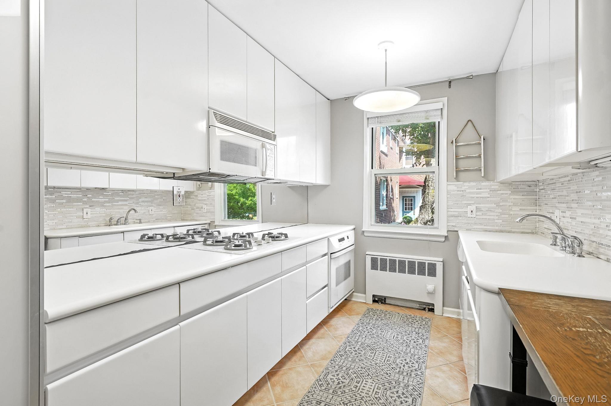 3 Bryant Crescent # 1B, White Plains, NY 10605