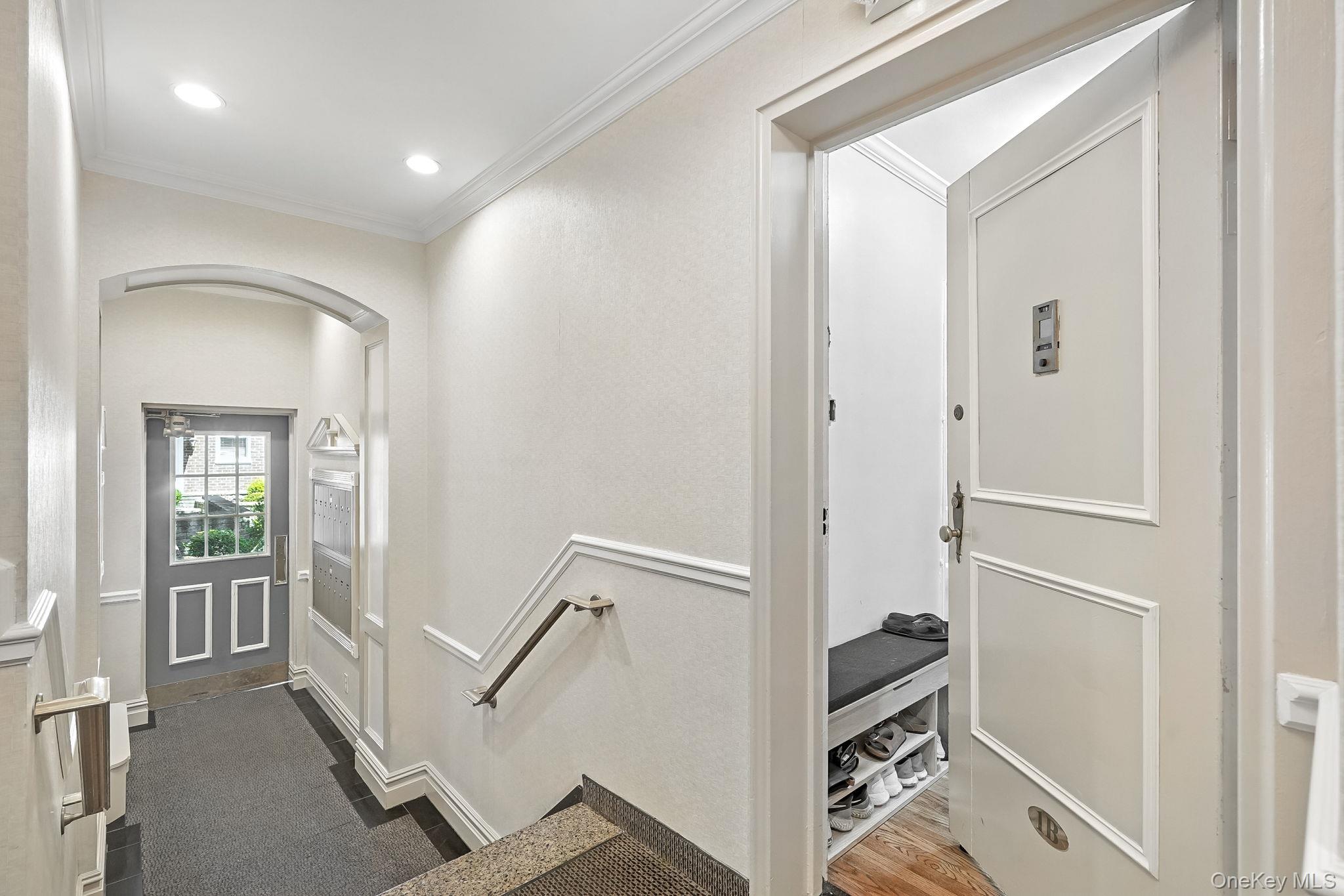 3 Bryant Crescent # 1B, White Plains, NY 10605