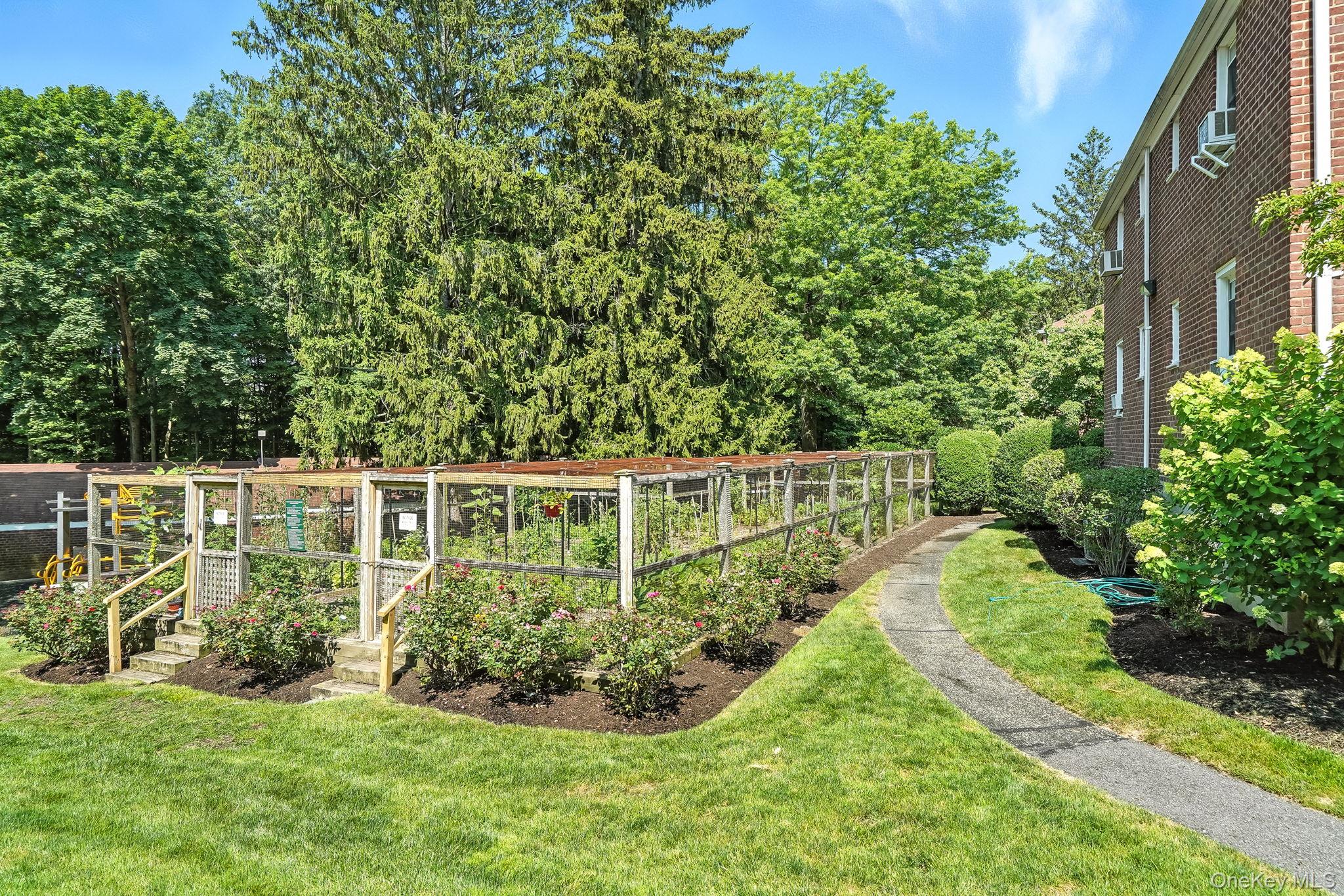 3 Bryant Crescent # 1B, White Plains, NY 10605