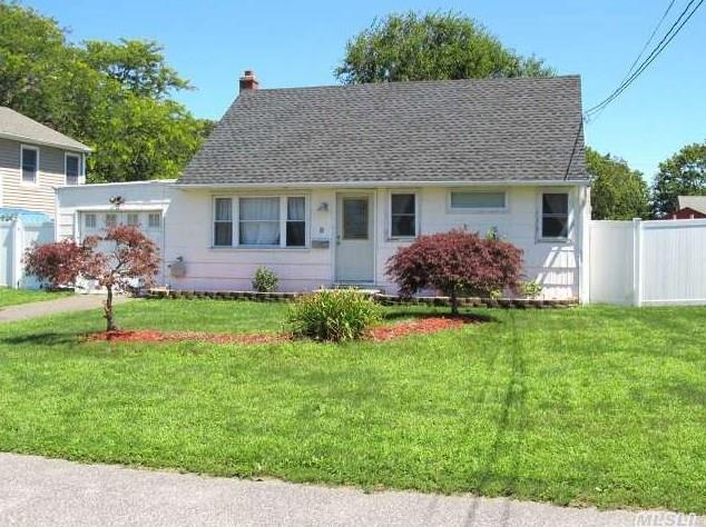 9 Clifton Drive, Patchogue, NY 11722