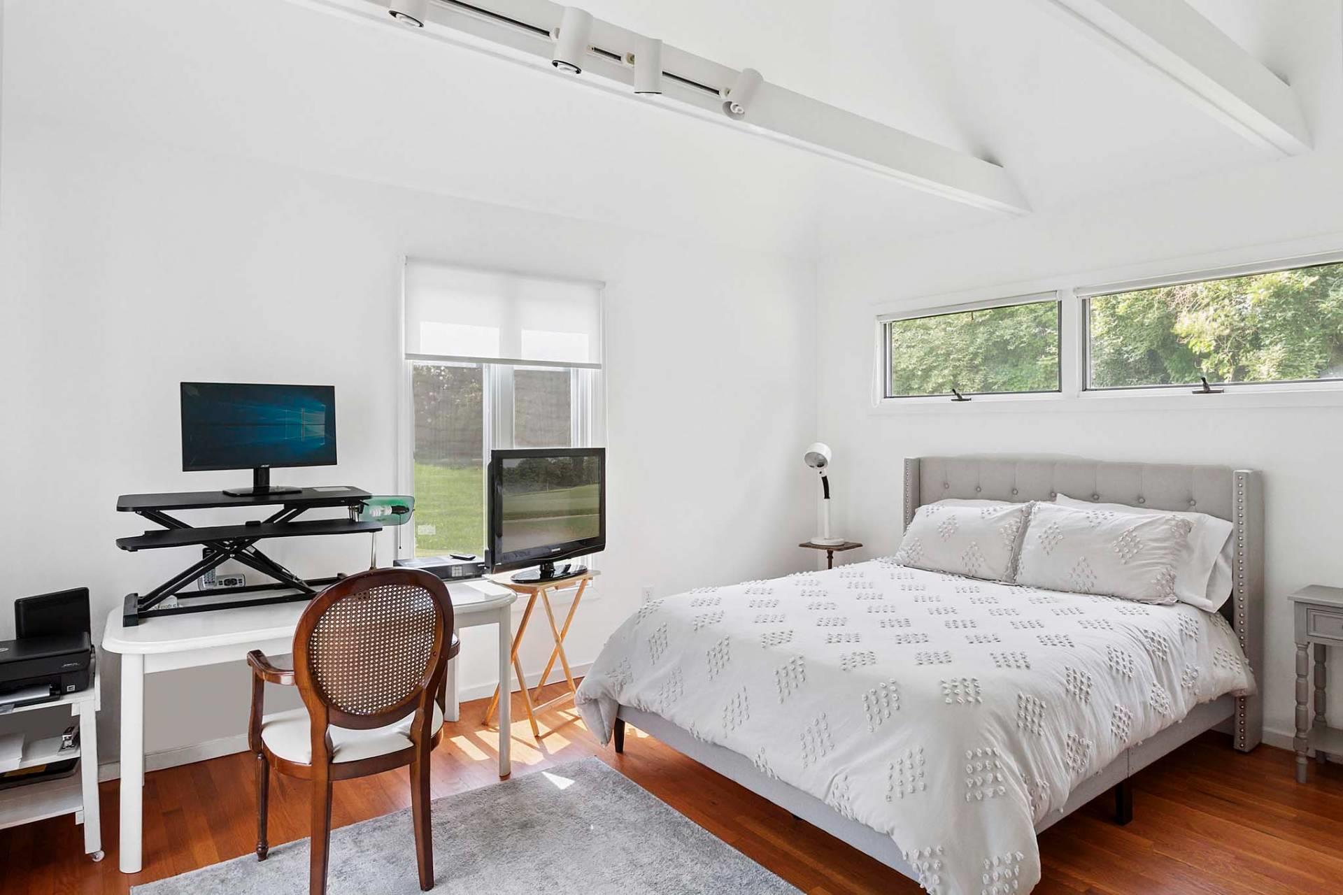 411 N Main Street, Southampton, NY 11968