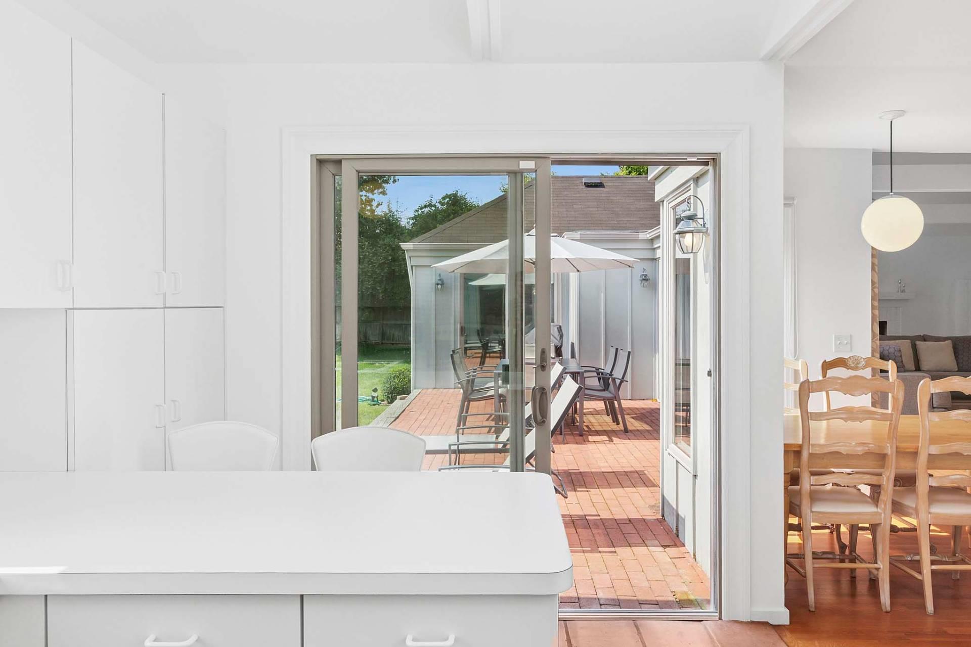 411 N Main Street, Southampton, NY 11968